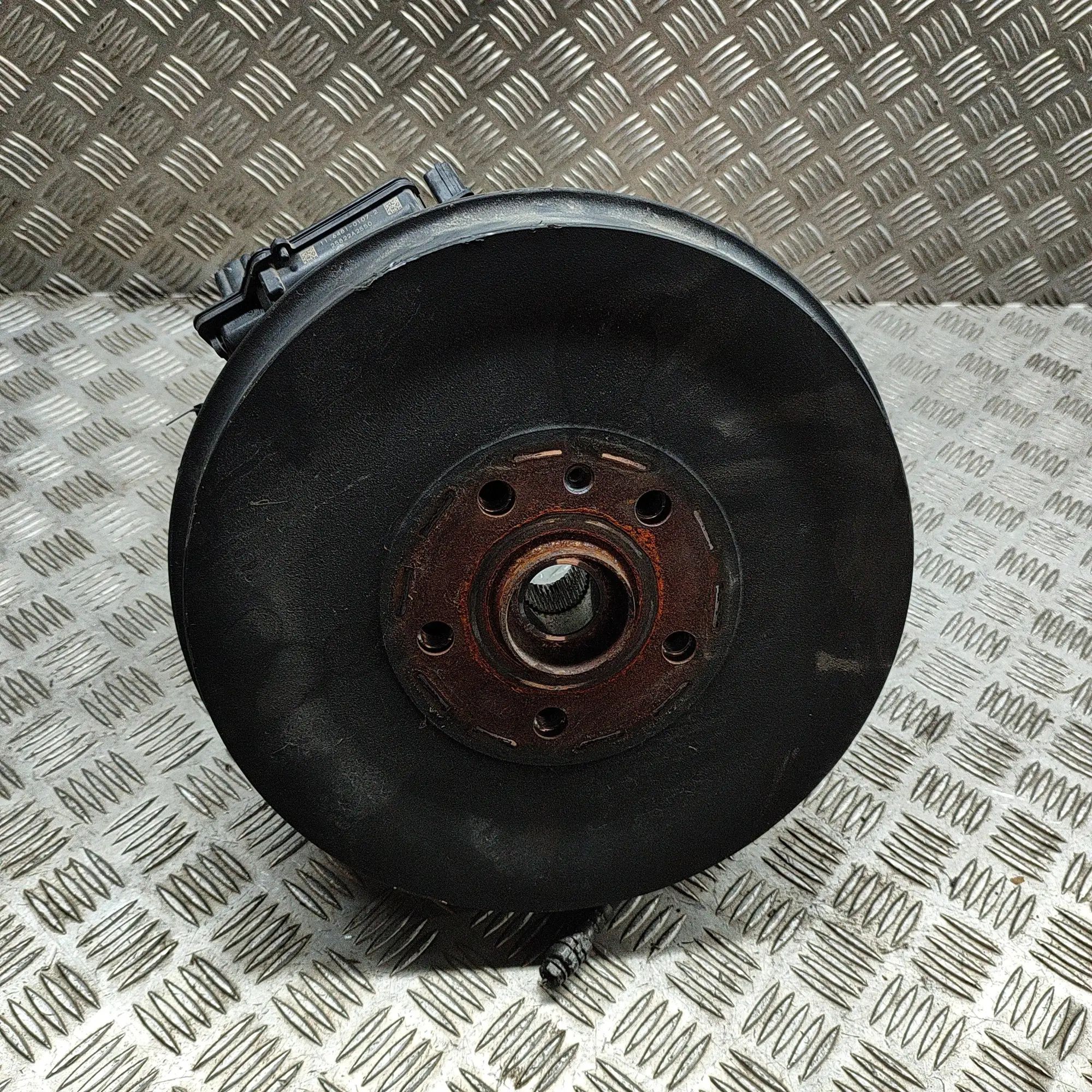 Volkswagen ID.4 Rear Right Wheel Hub Rear Right Wheel Hub — VW ID.4 (E21) (2020-...)...
