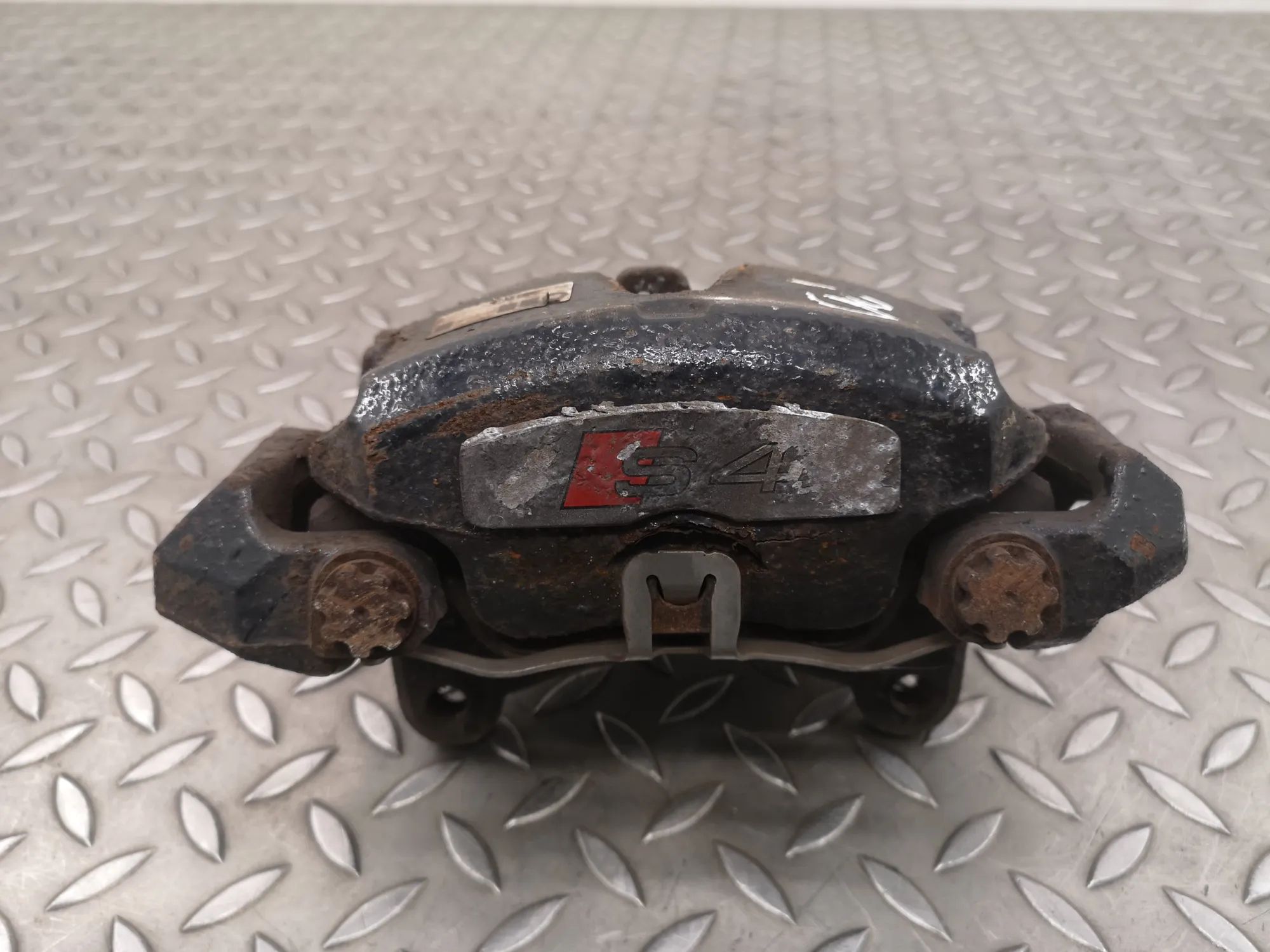 Audi A4 (B8) Brake caliper — front right Brake caliper — front right — AUDI A4 (Avant 8K...