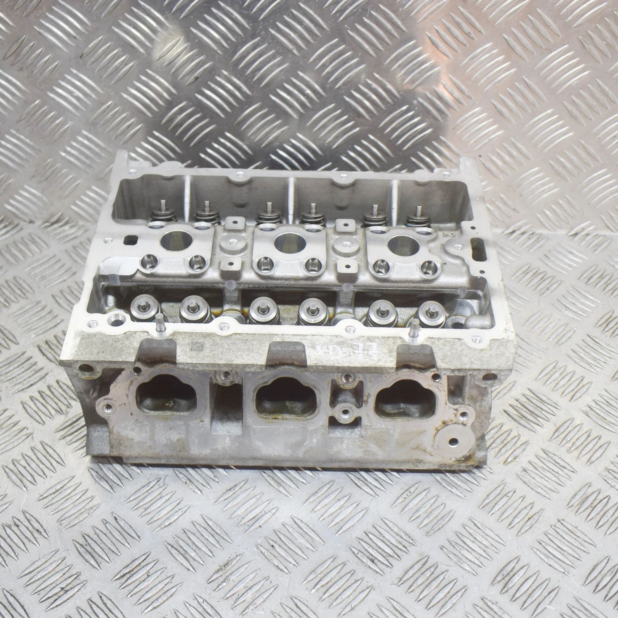 Volkswagen Polo Engine Cylinder Head Engine Cylinder Head — VW POLO (6R, 6C) (2009-....