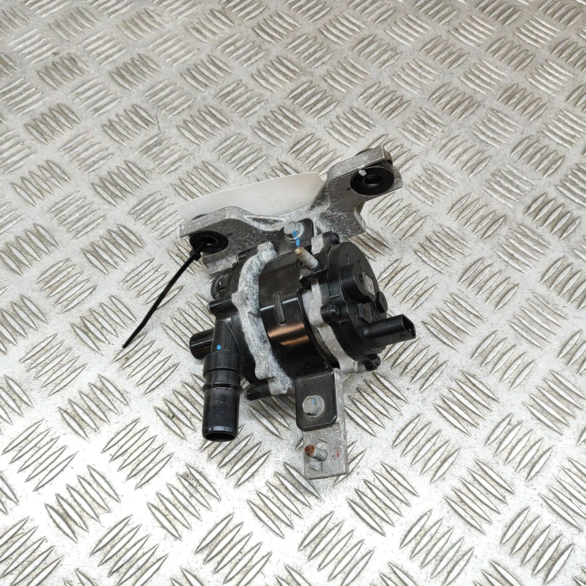 Kia EV6 Auxiliary Water Pump Auxiliary Water Pump — KIA EV6 (CV) (2021-...) ...