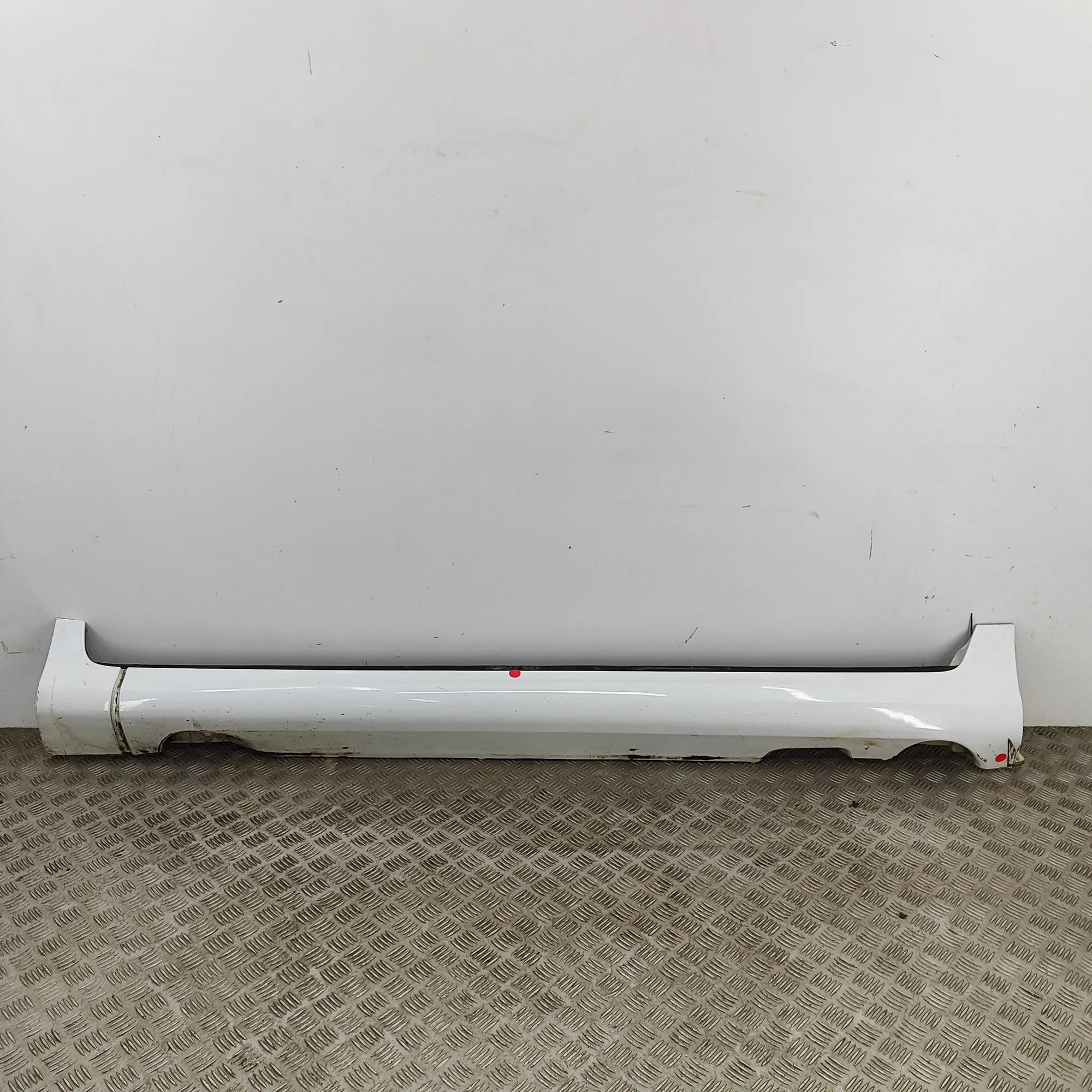 Volvo XC60 Left Side Plastic Sideskirt Cover Left Side Plastic Sideskirt Cover — VOLVO XC60 ...