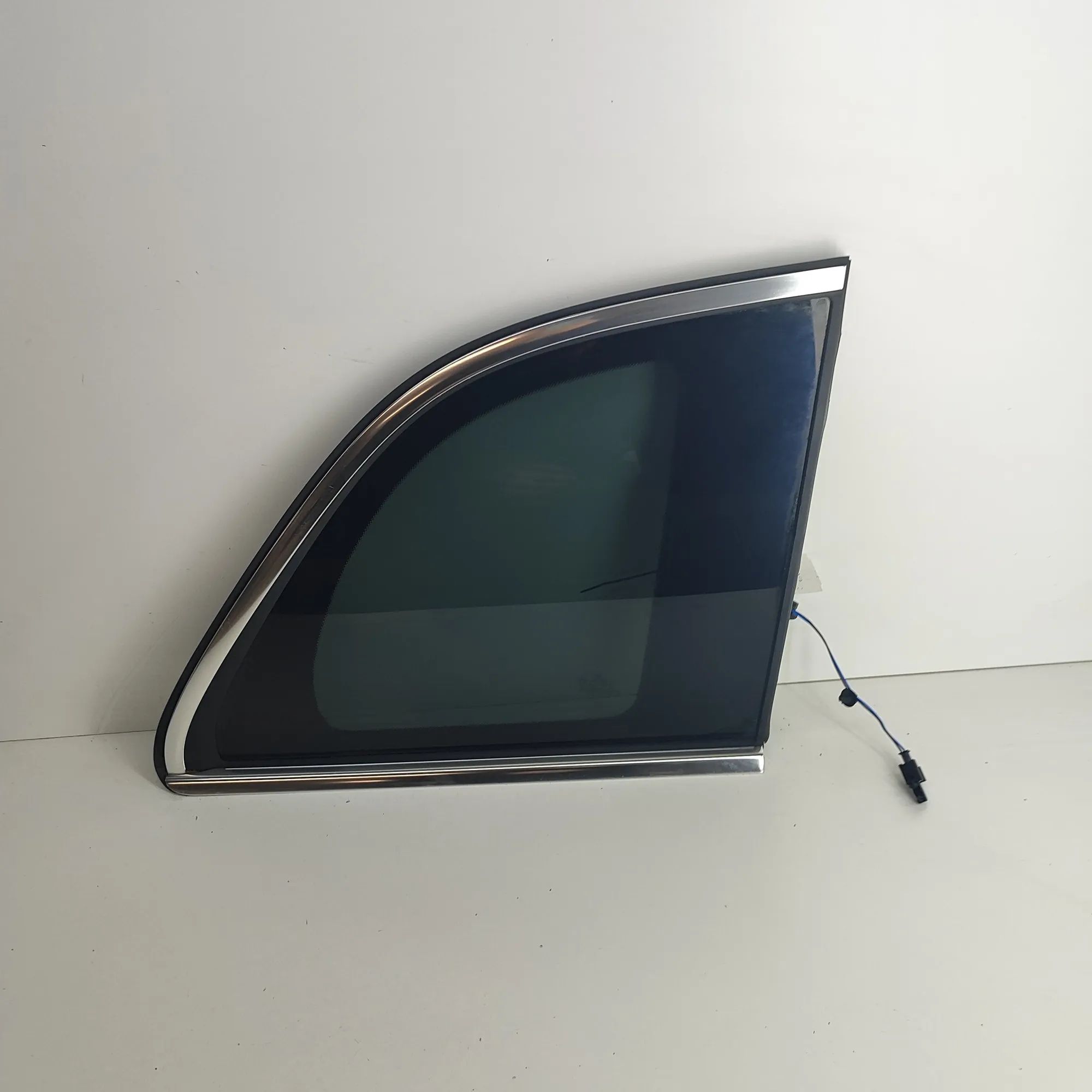 Mercedes-Benz GLB / EQB (X247) Rear Right Quarter Window Rear Right Quarter Window — MERCEDES BENZ EQB (...