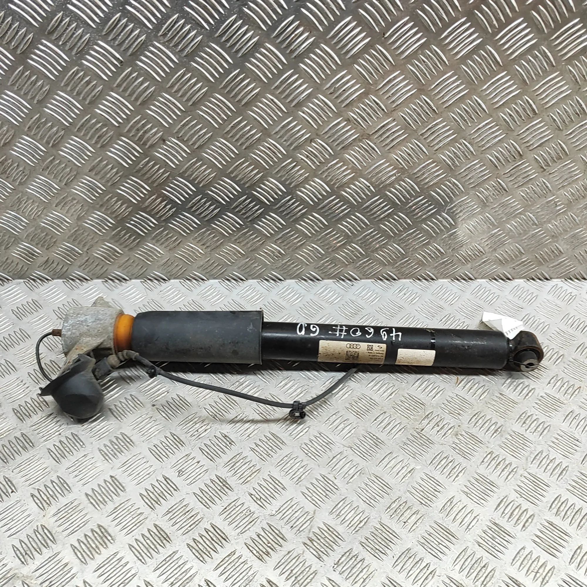 Audi e-tron Shock absorber — rear right Shock absorber — rear right — AUDI E-TRON (GEN)...