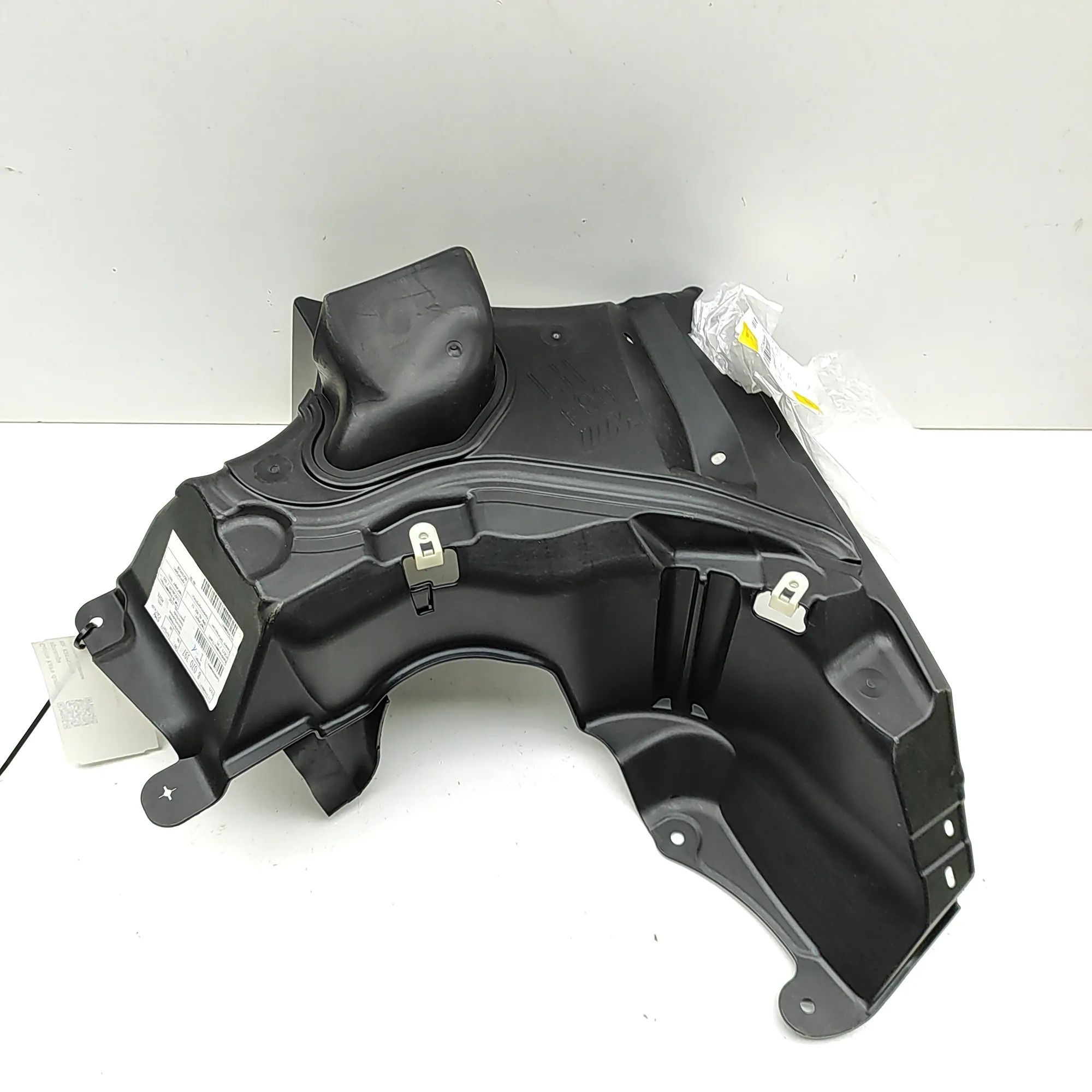 Underbody cover — rear left Brand/Model: BMW F90
Year: 2018
Engine: 4.40 L
...