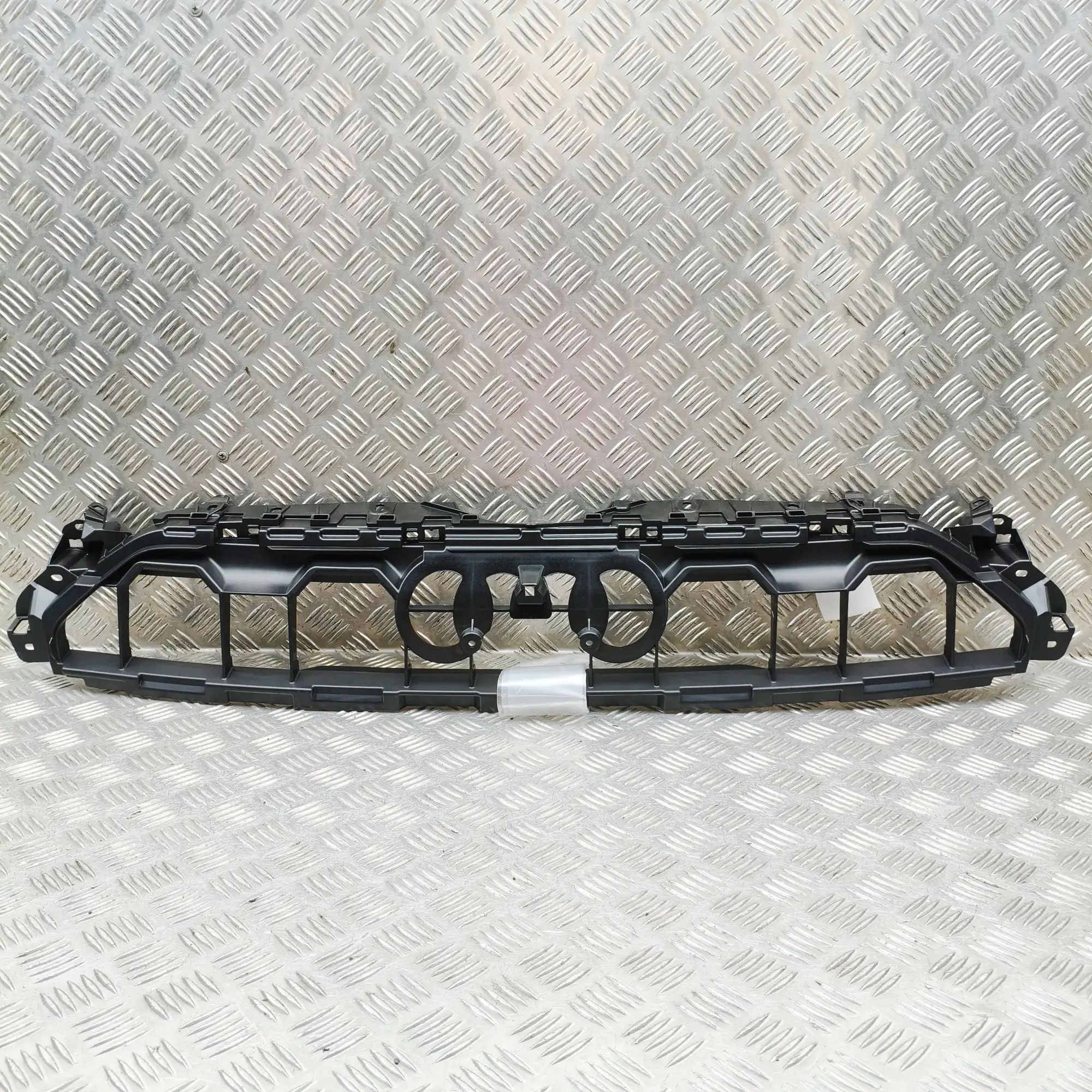 Audi A5 (B9) Radiator Grille Radiator grille — AUDI A5 (F53) (2016-...) — 8W...