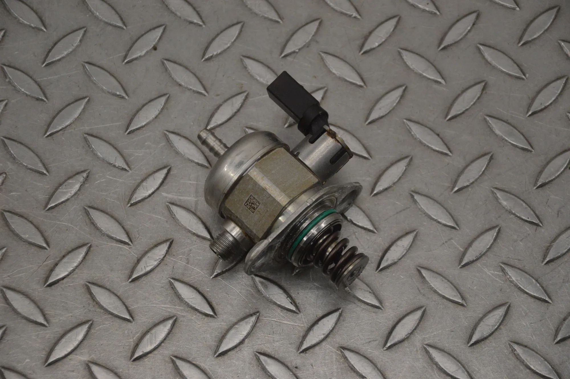 Porsche 911 (991) насос топлива Fuel pump — PORSCHE 911 (991) (2011-2020) — 9A2...