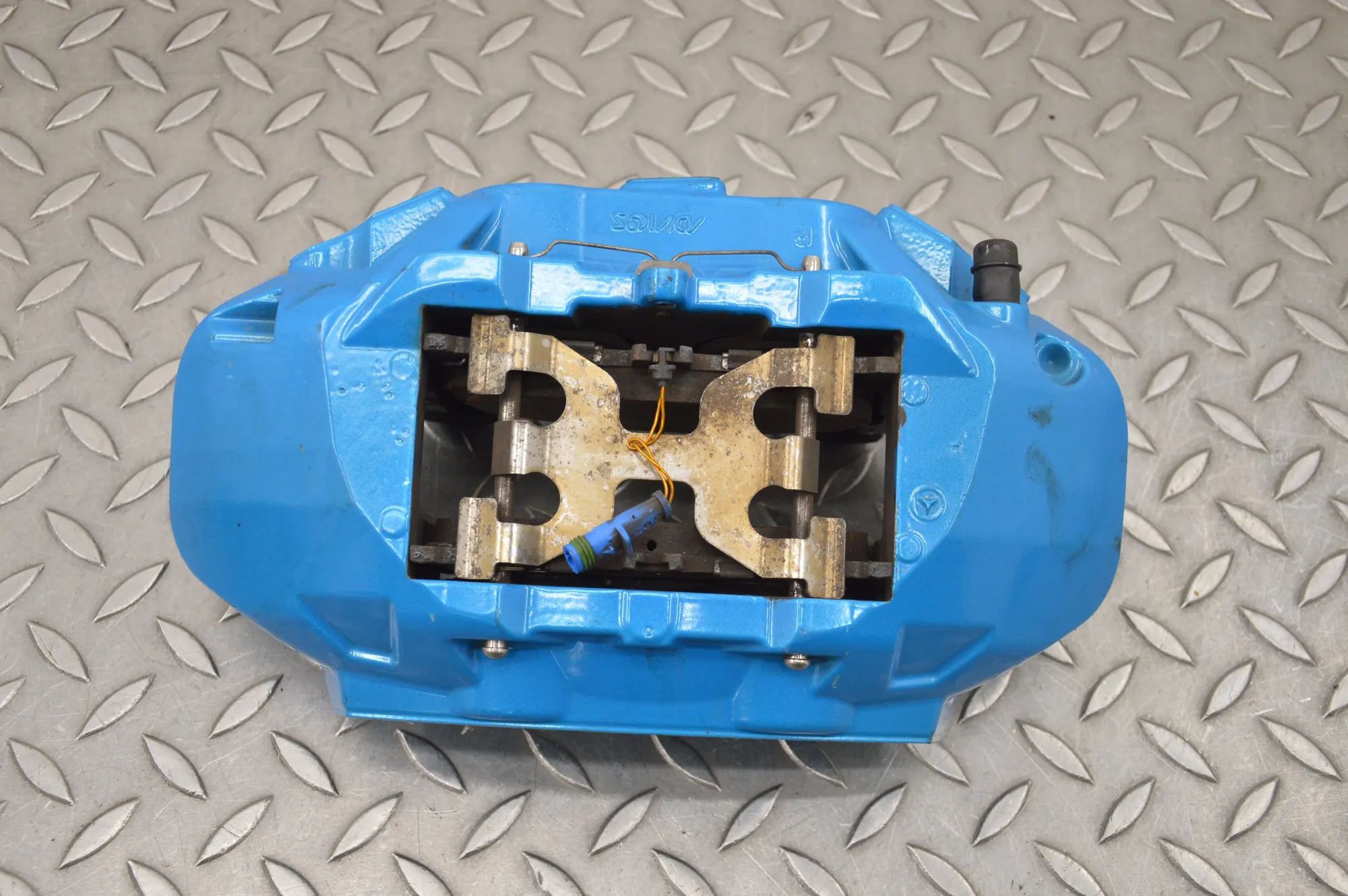 Mercedes-Benz A (W176) Brake caliper — front right Brake caliper — front right — MERCEDES BENZ C-C...