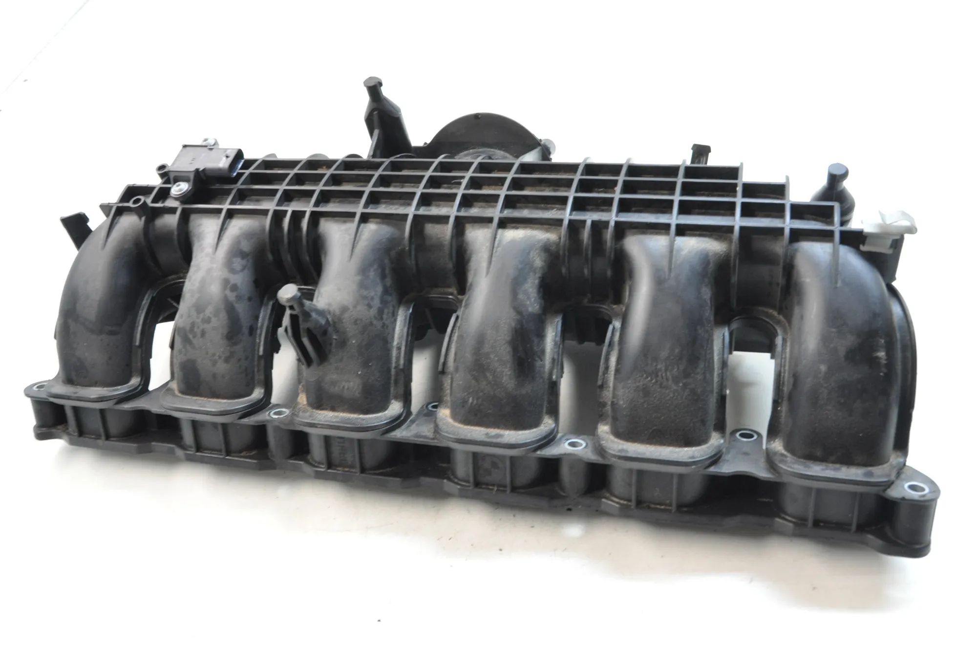 BMW 2 (F22 / F23) imusarja Intake Manifold — BMW 2 SERIES COUPE (F22, F87)...