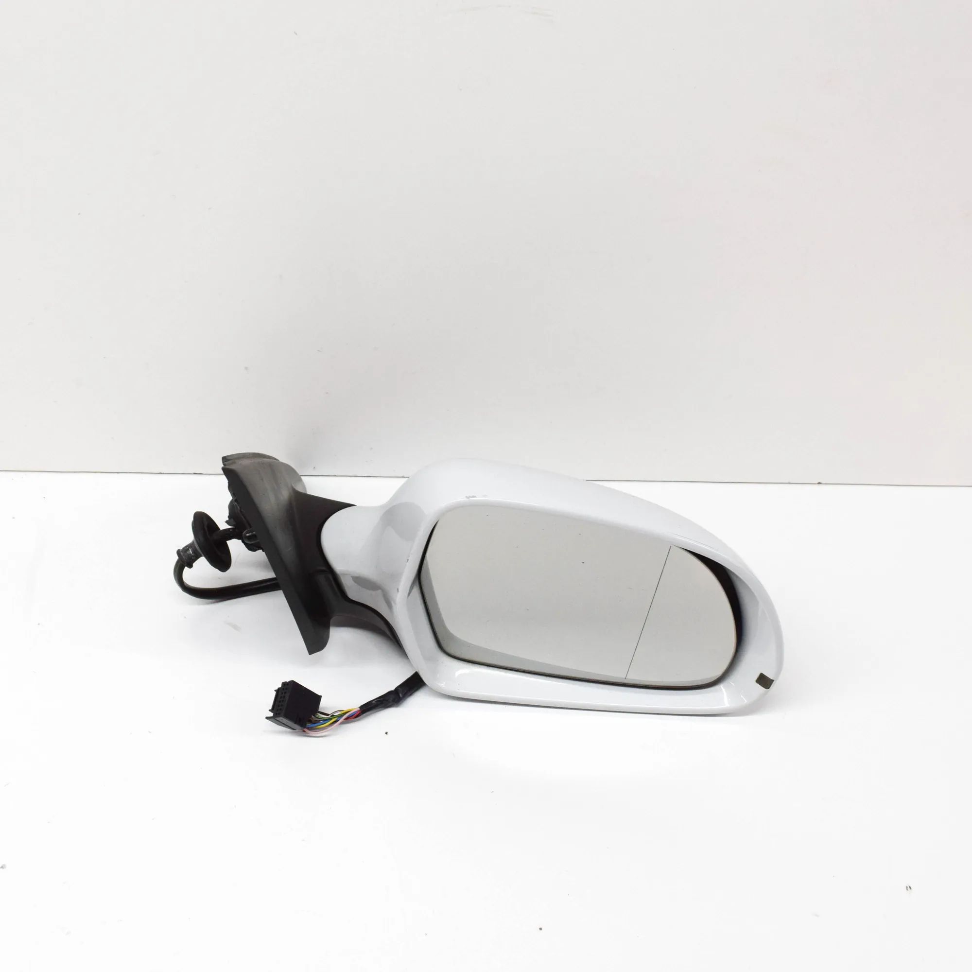 Audi Q3 (8U) Right Side Wing Mirror Right Side Wing Mirror — AUDI Q3 (8U) (2011-201...