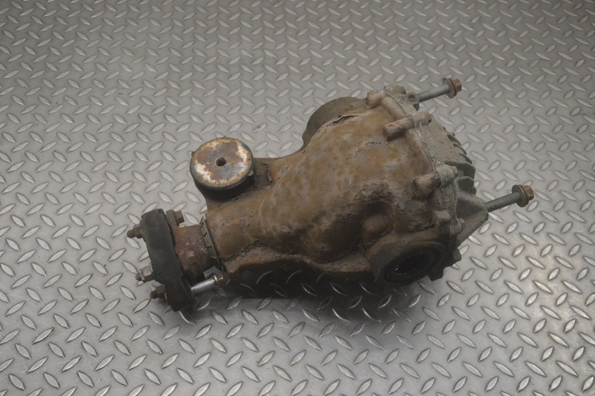 Jaguar S-Type tagadiferentsiaal Rear differential — JAGUAR S-TYPE (X200) (1999-...