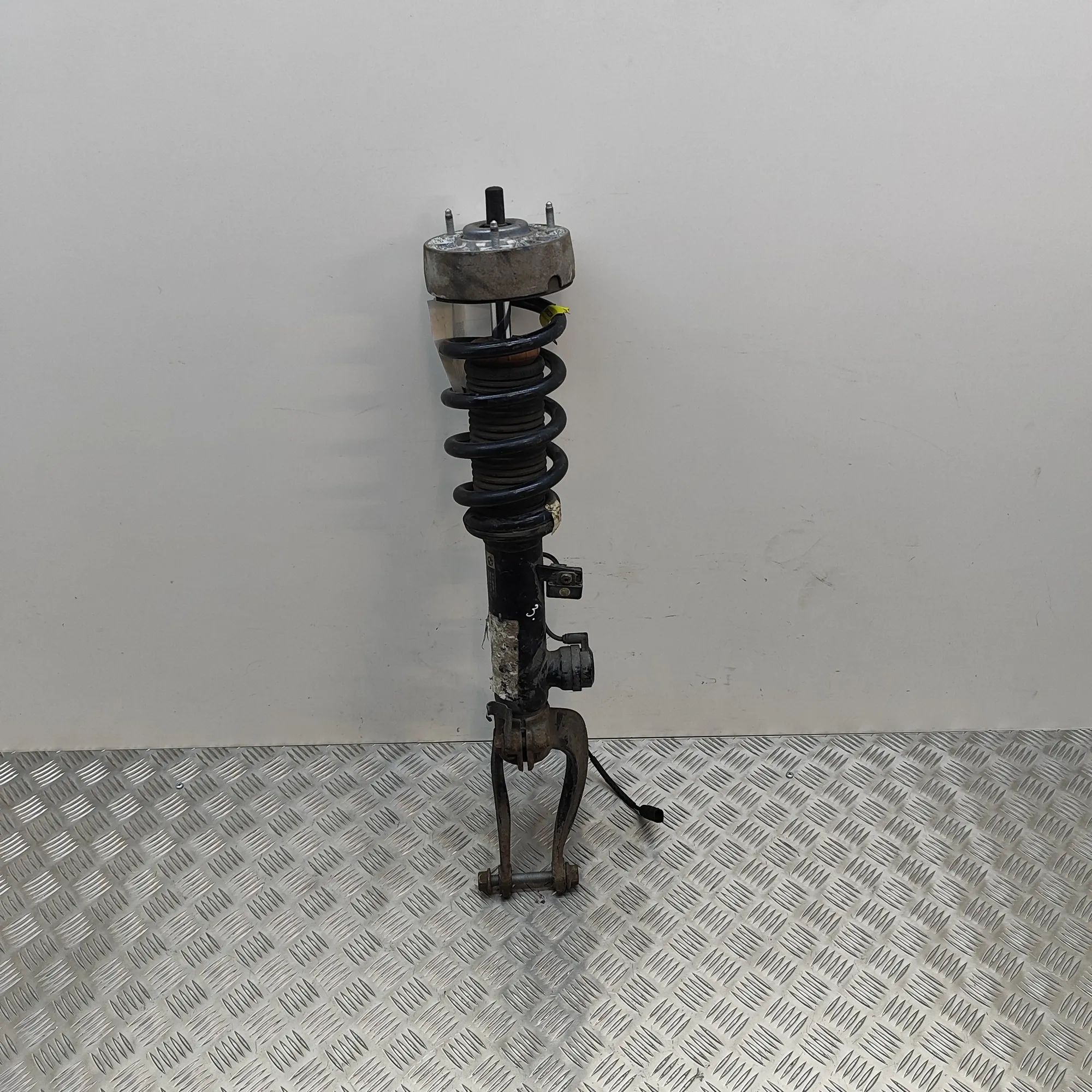 BMW X5 (F15) Shock absorber — front right Shock absorber — front right — BMW X5 (F15, F85...