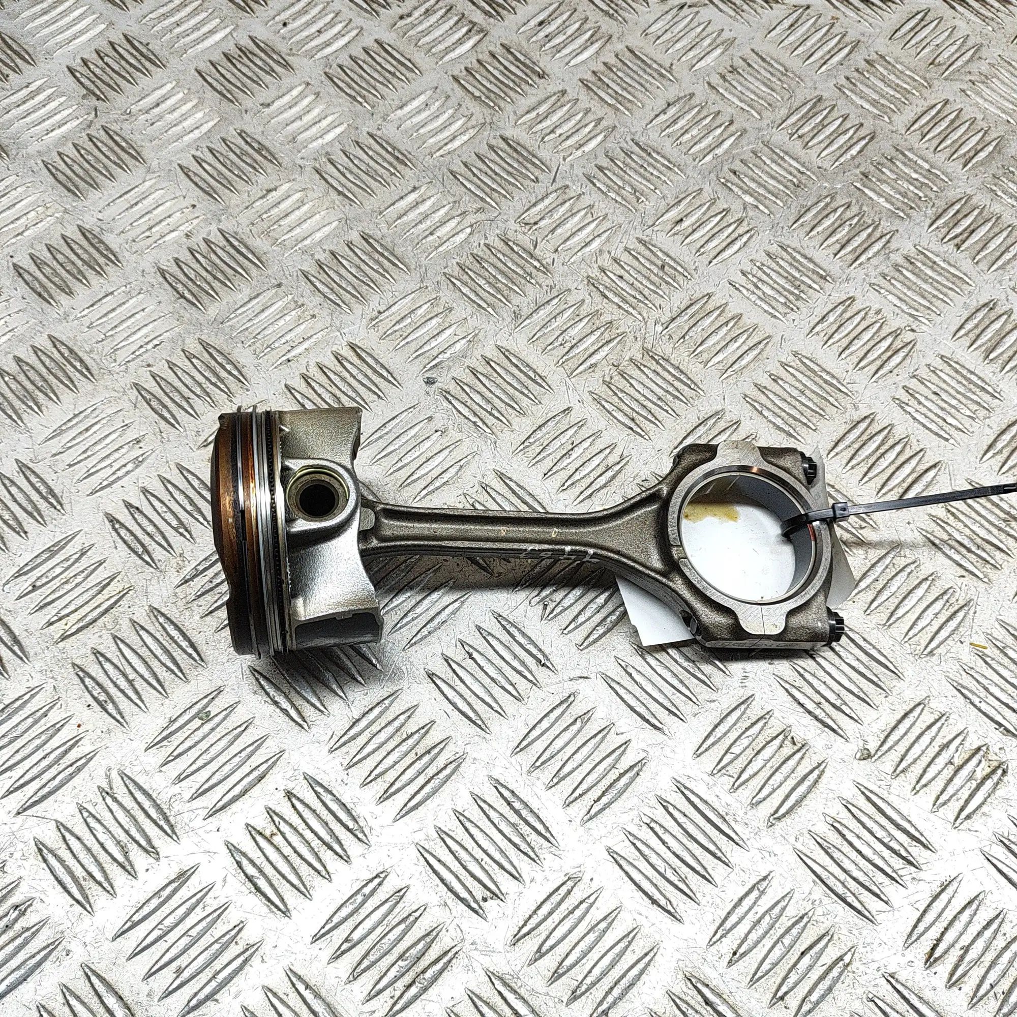 Toyota Corolla Piston Piston — TOYOTA COROLLA (Estate _E21_) (2019-.....