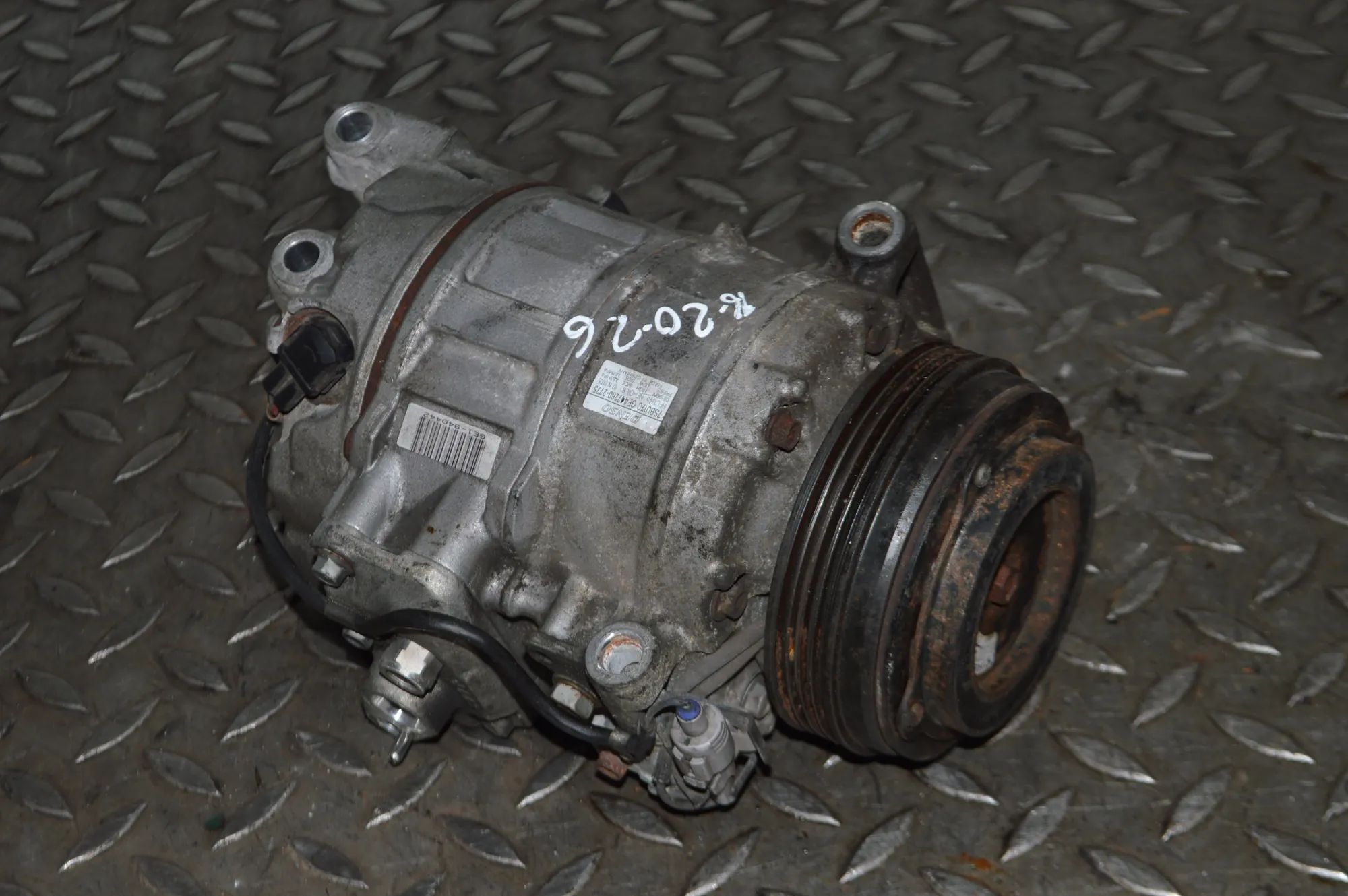 BMW X5 (E70) Air-conditioning compressor Air-conditioning compressor — BMW X5 (E70) (200...