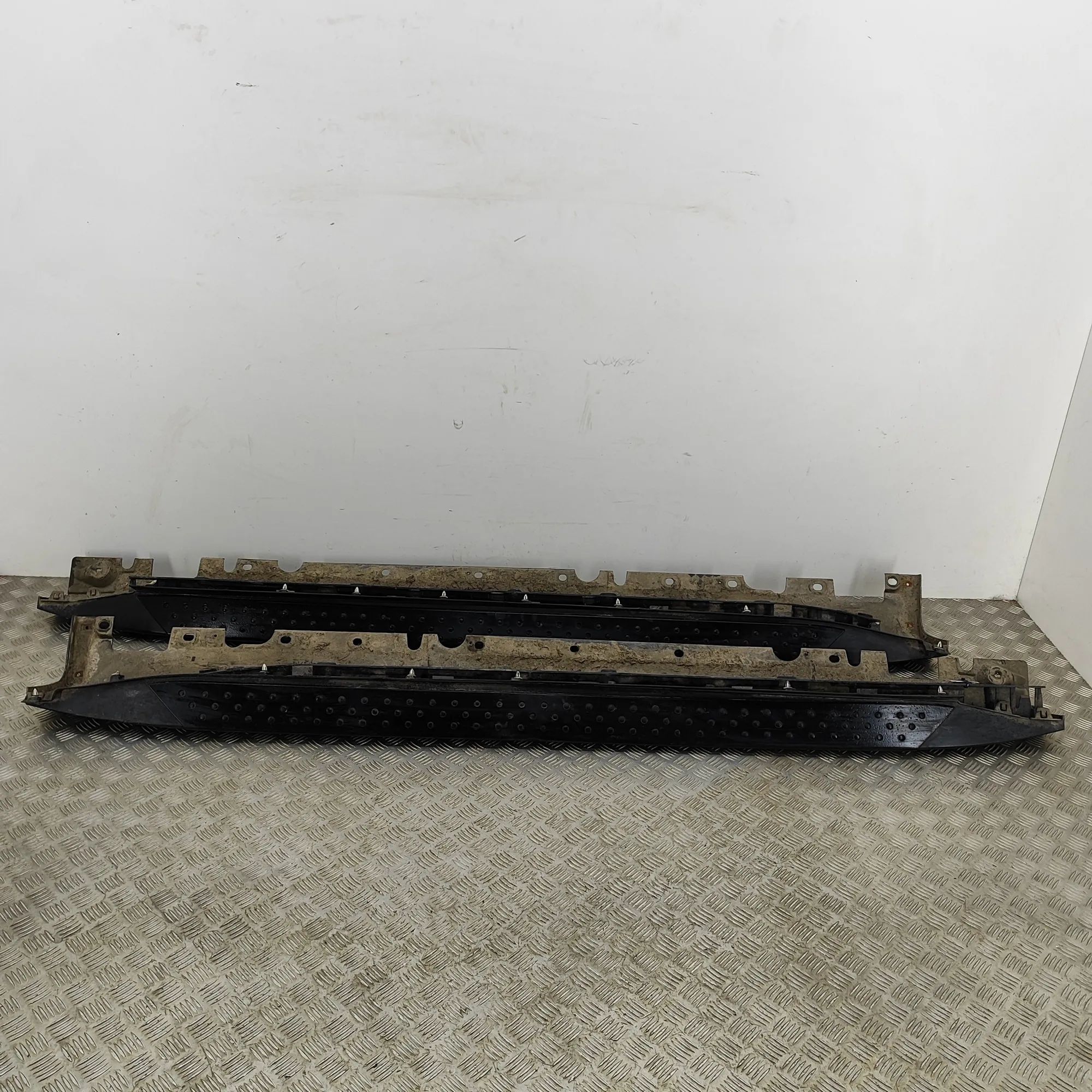 BMW X5 (E70) Sideskirt Kit Sideskirt Kit — BMW X5 (E70) (2006-2013) — 7163...