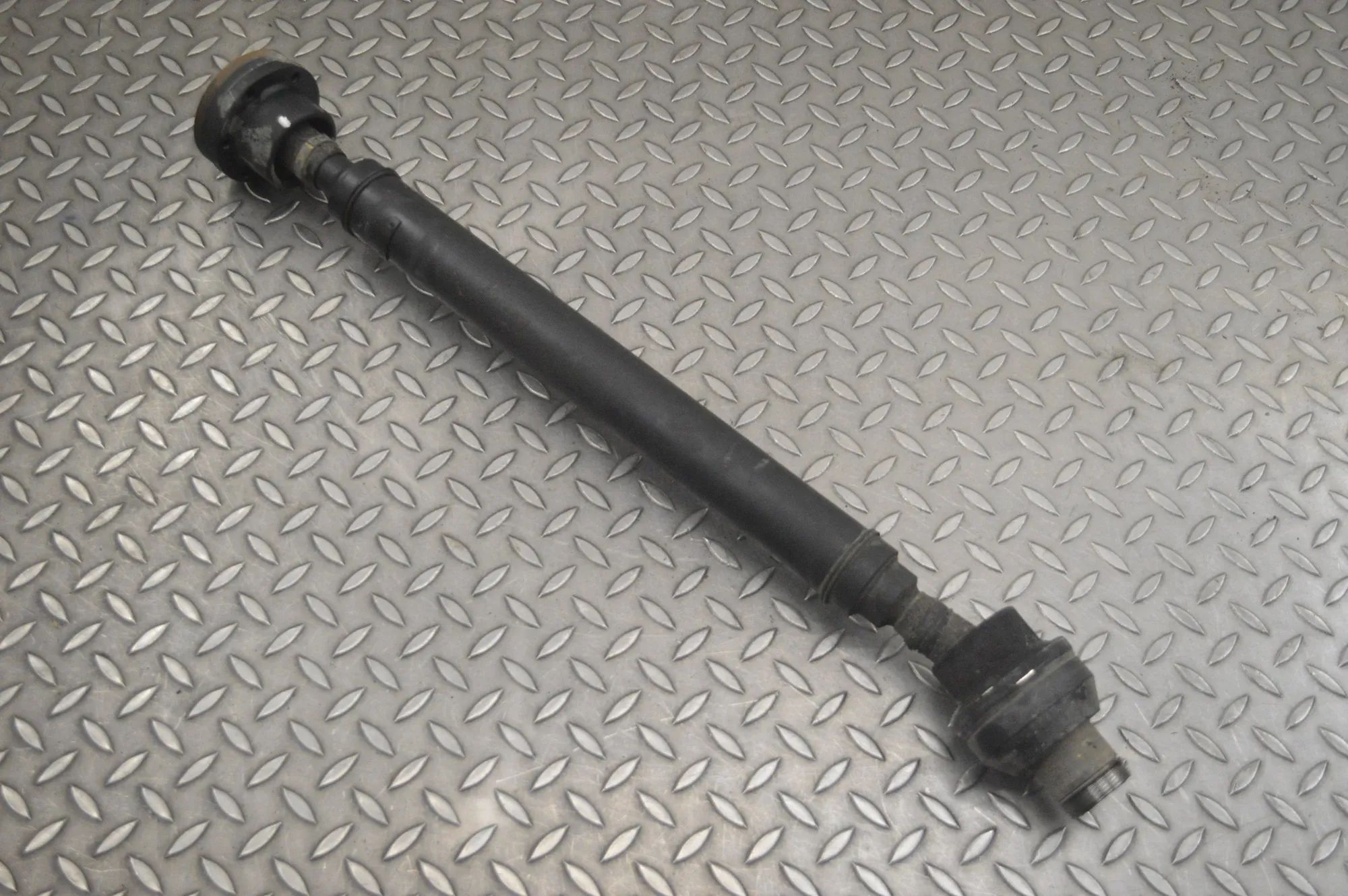 Land Rover Range Rover (L405) Gearbox Short Propshaft Gearbox Short Propshaft — LAND ROVER RANGE ROVE...