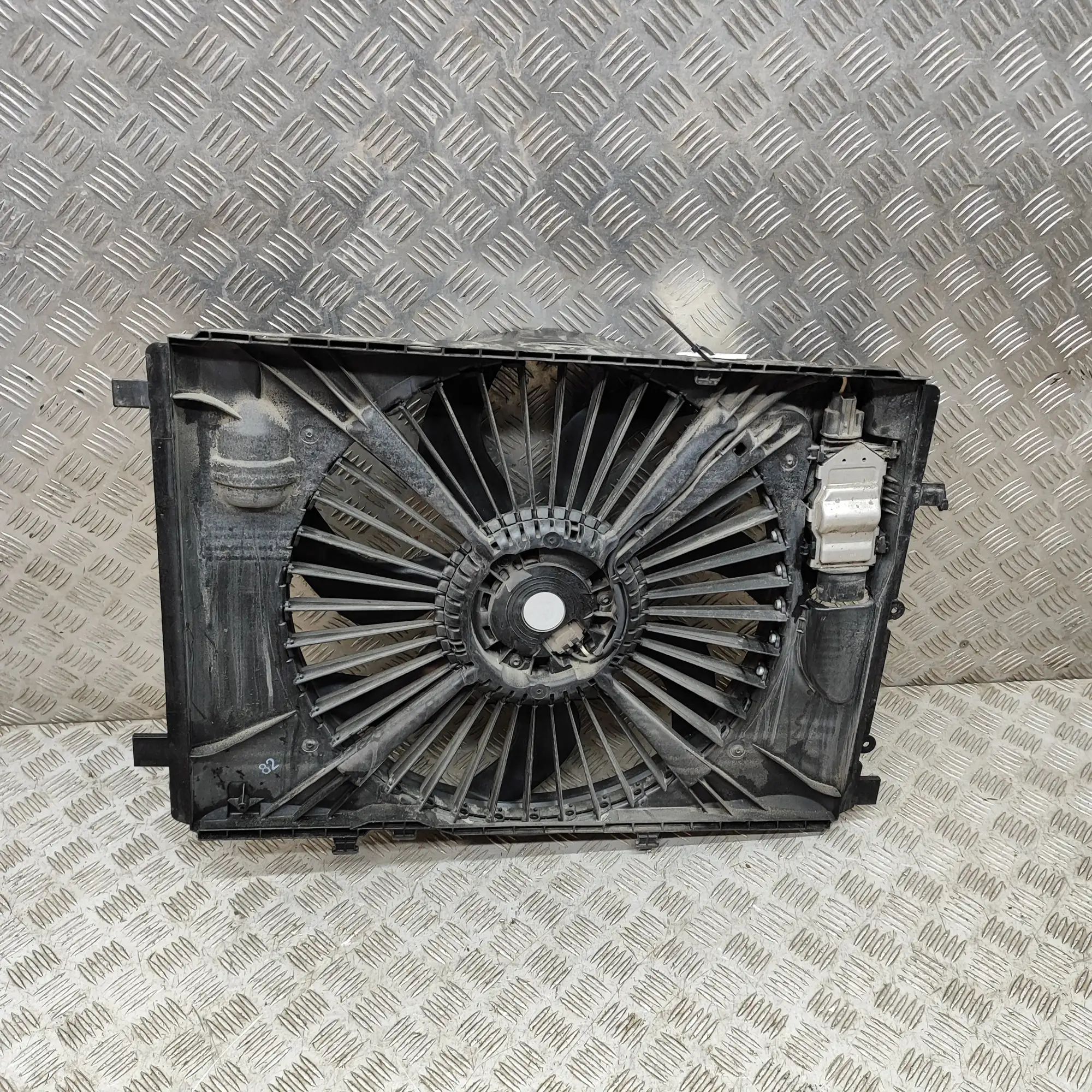 Mercedes-Benz GLA (X156) Engine Cooling Fan Shroud Engine Cooling Fan Shroud — MERCEDES BENZ GLA (...