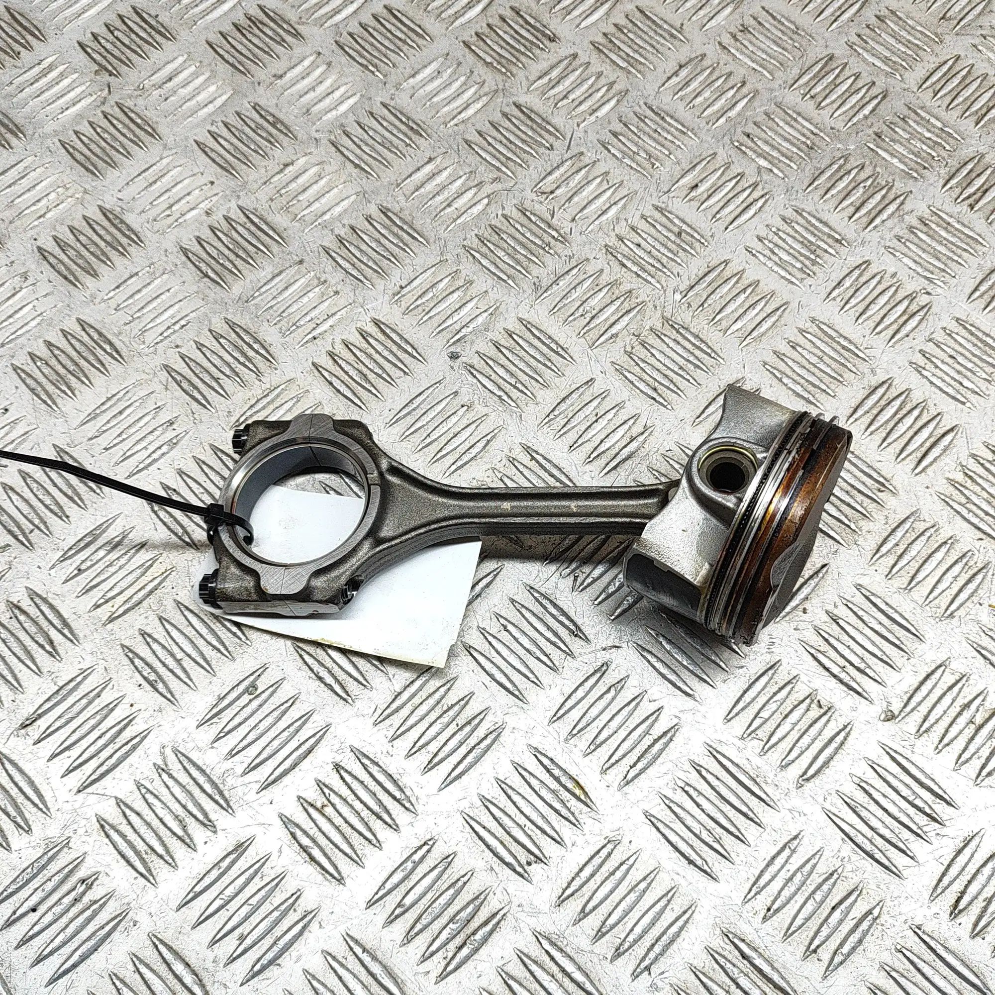 Toyota Corolla Piston Piston — TOYOTA COROLLA (Estate _E21_) (2019-.....