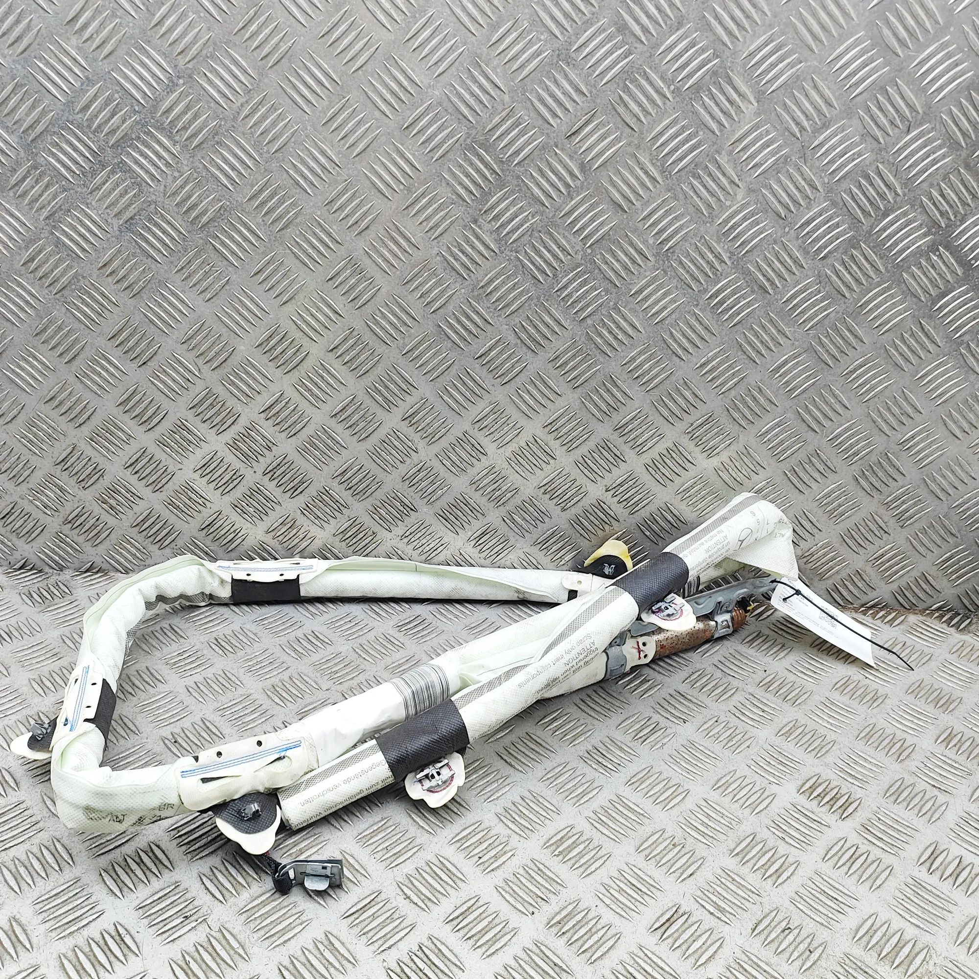 Mercedes-Benz CLA (C117) Left Side Roof Safety Curtain SRS Left Side Roof Safety Curtain SRS — MERCEDES BE...
