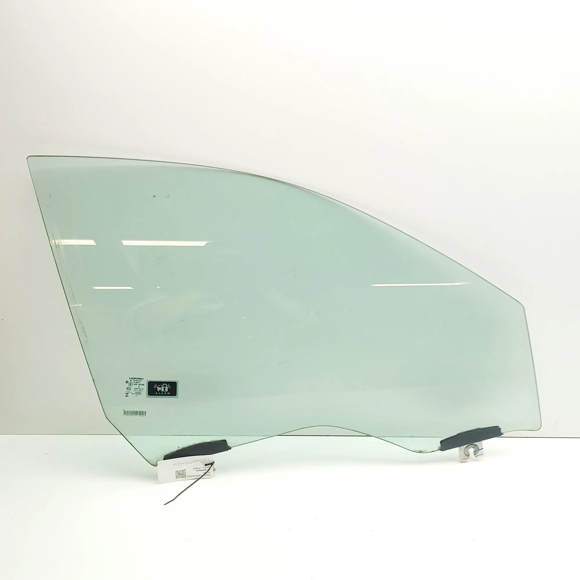 Jeep Cherokee (KL) Front Right Door Window Front Right Door Window — JEEP CHEROKEE (KL) (2...