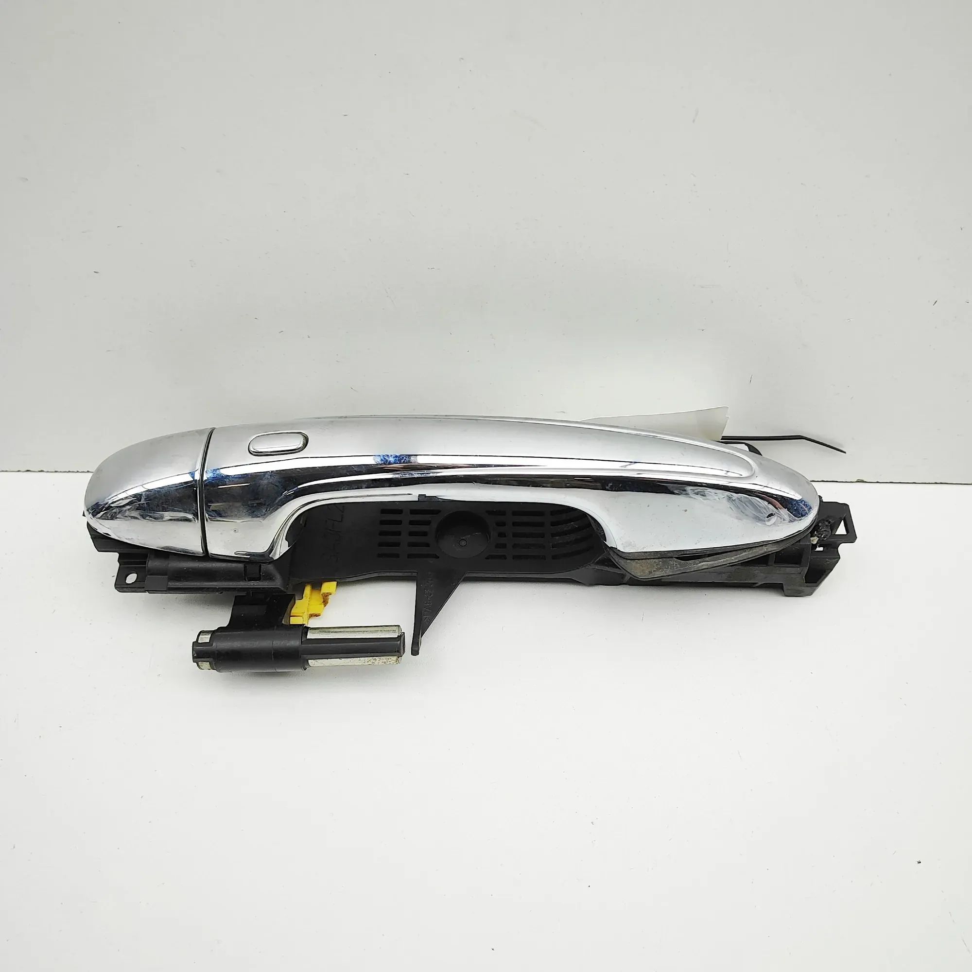 Toyota Hilux Exterior door handle — front left Exterior door handle — front left — TOYOTA HILU...