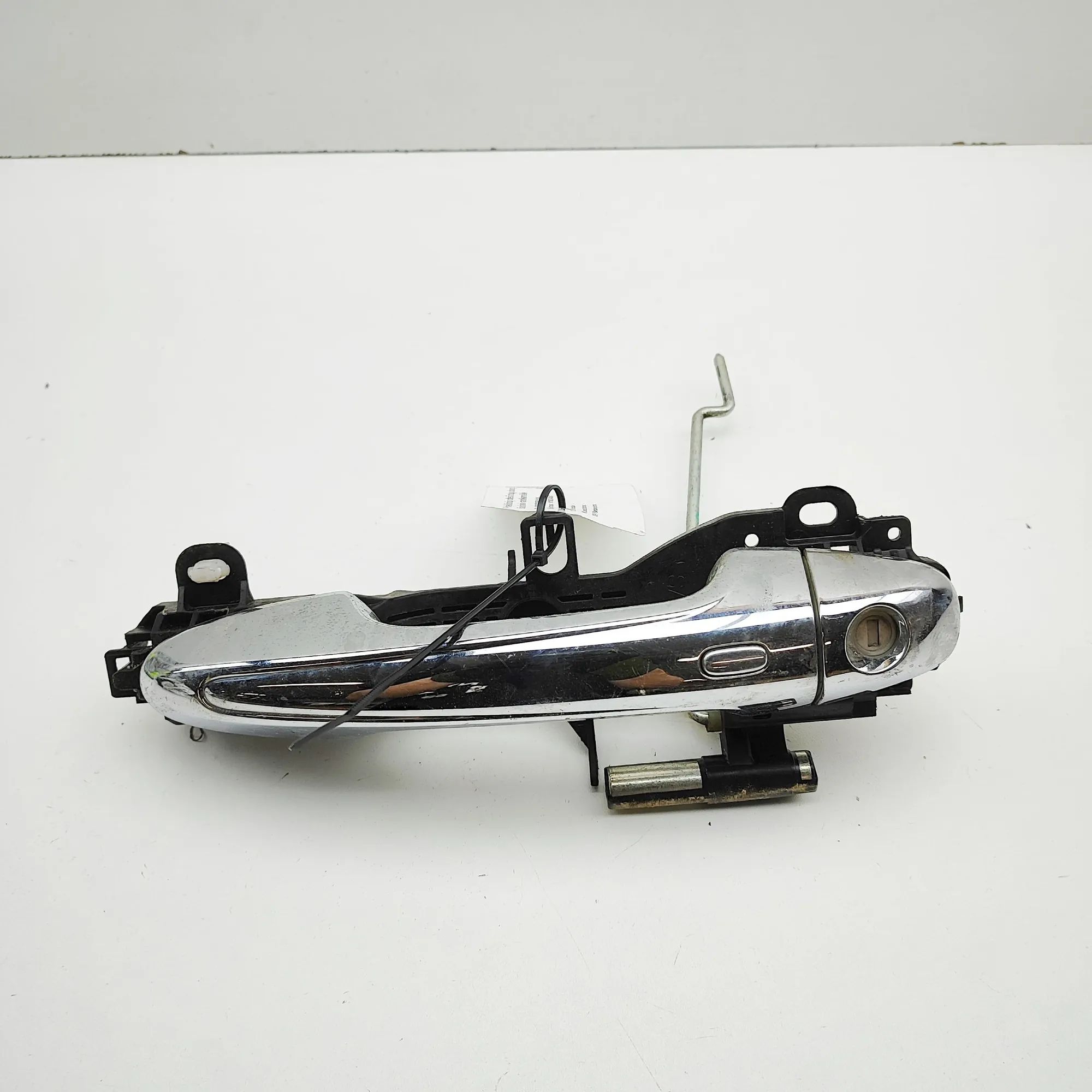 Toyota Hilux Exterior door handle — front right Exterior door handle — front right — TOYOTA HIL...