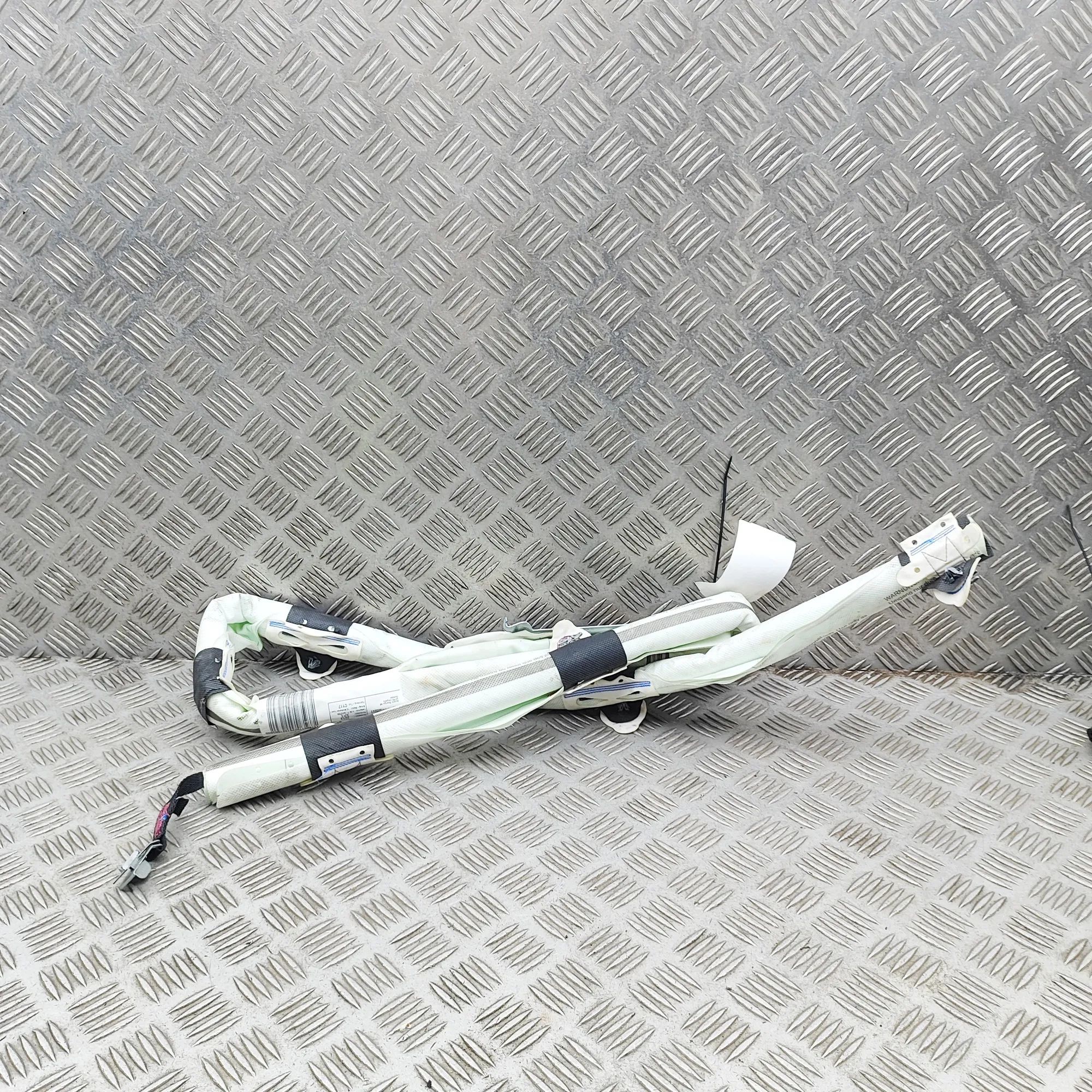 Mercedes-Benz CLA (C117) Right Side Roof Safety Curtain SRS Right Side Roof Safety Curtain SRS — MERCEDES B...