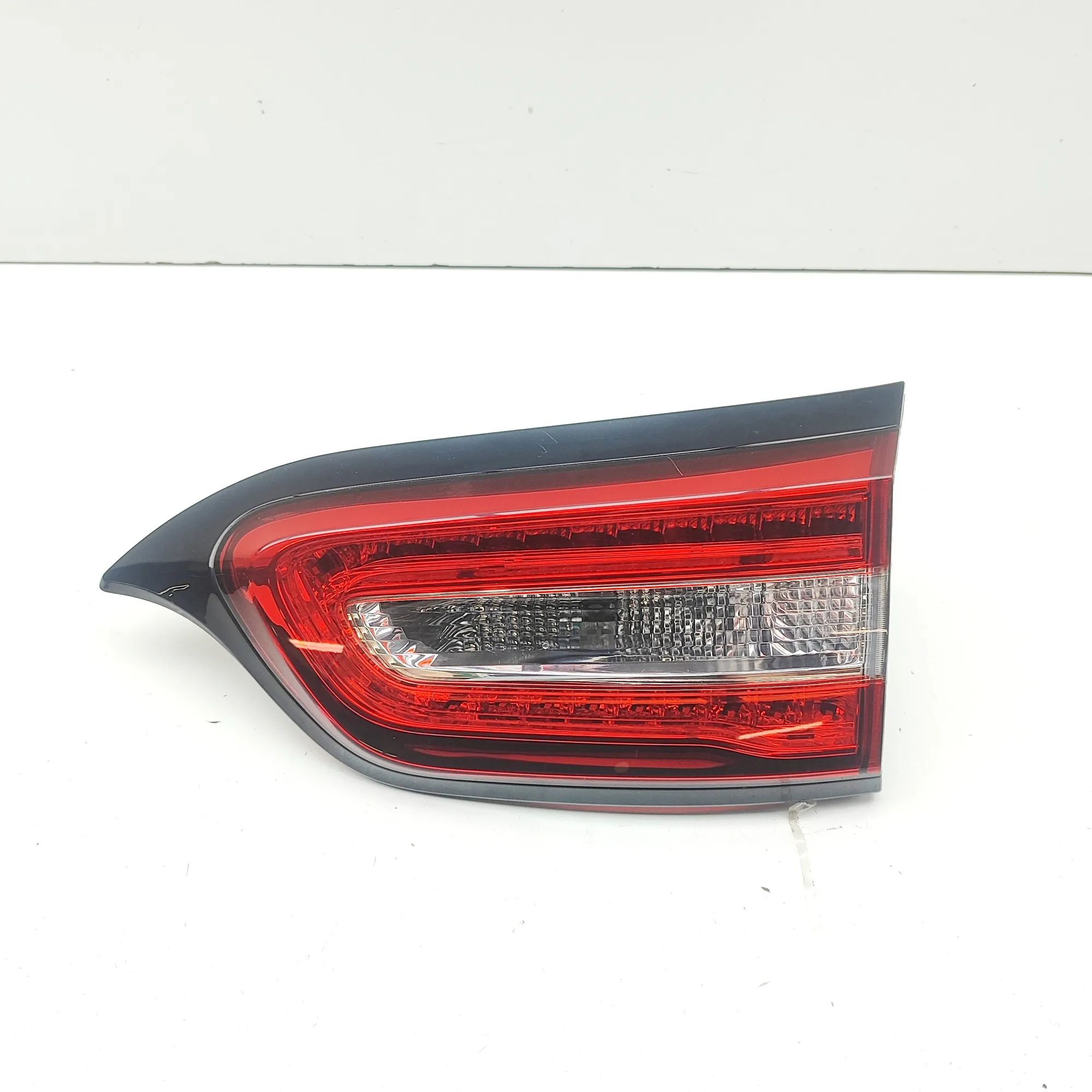 Jeep Cherokee (KL) Right Side Tailgate Tail Light Right Side Tailgate Tail Light — JEEP CHEROKEE ...