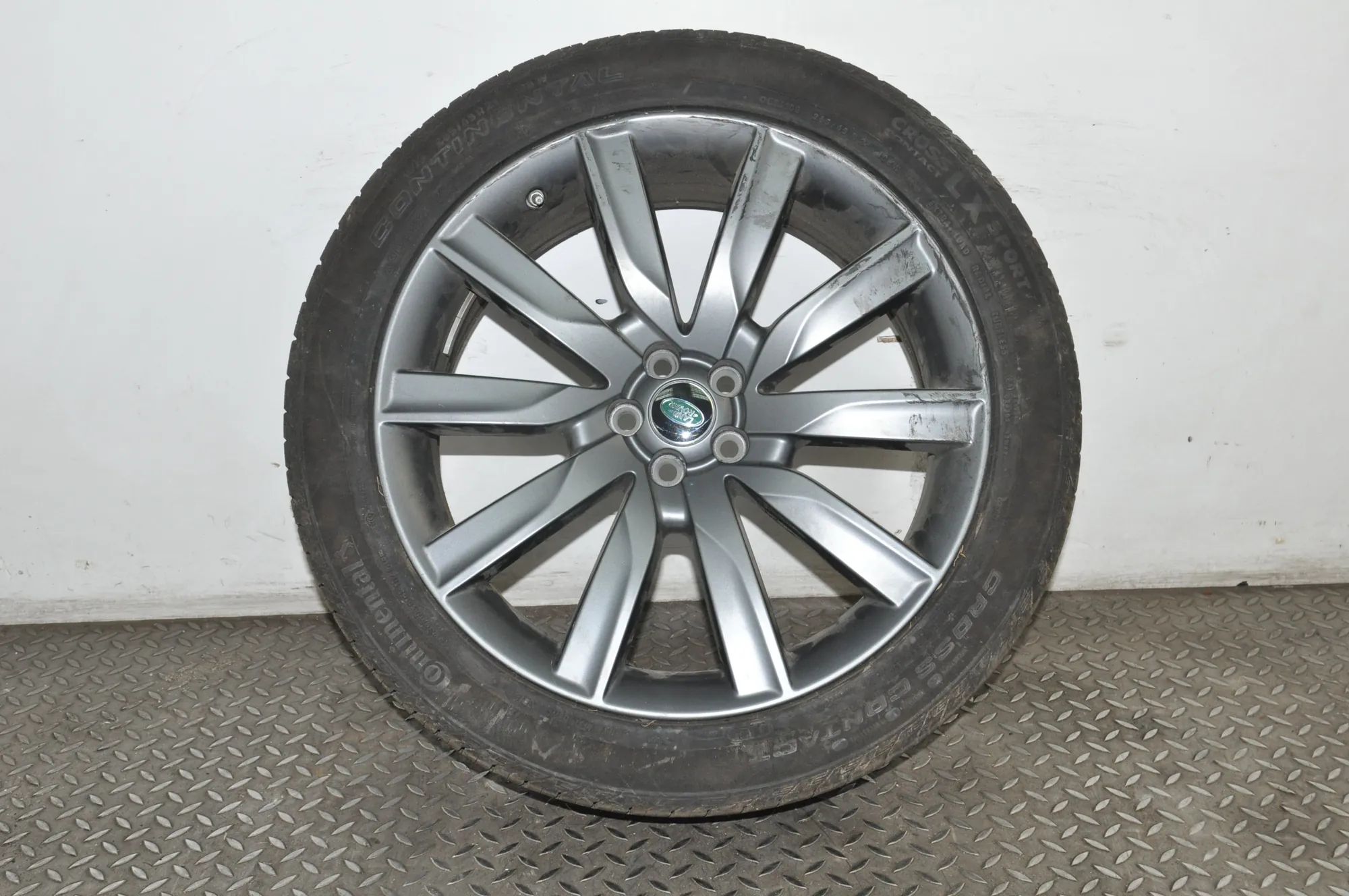 Land Rover Range Rover Velar Alloy Wheel Alloy wheel — LAND ROVER RANGE ROVER VELAR (L56...