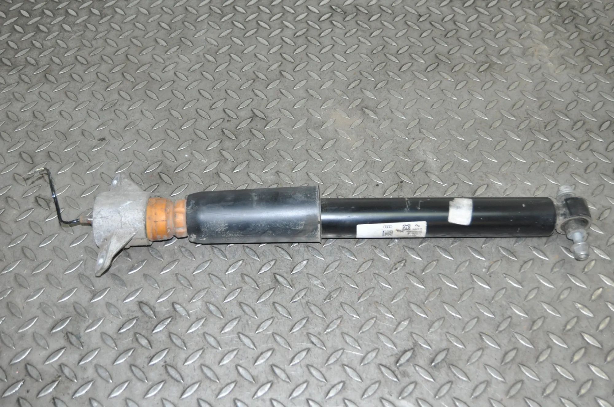 Audi Q5 (FY) Shock absorber — rear right Shock absorber — rear right — AUDI Q5 (FY) (201...