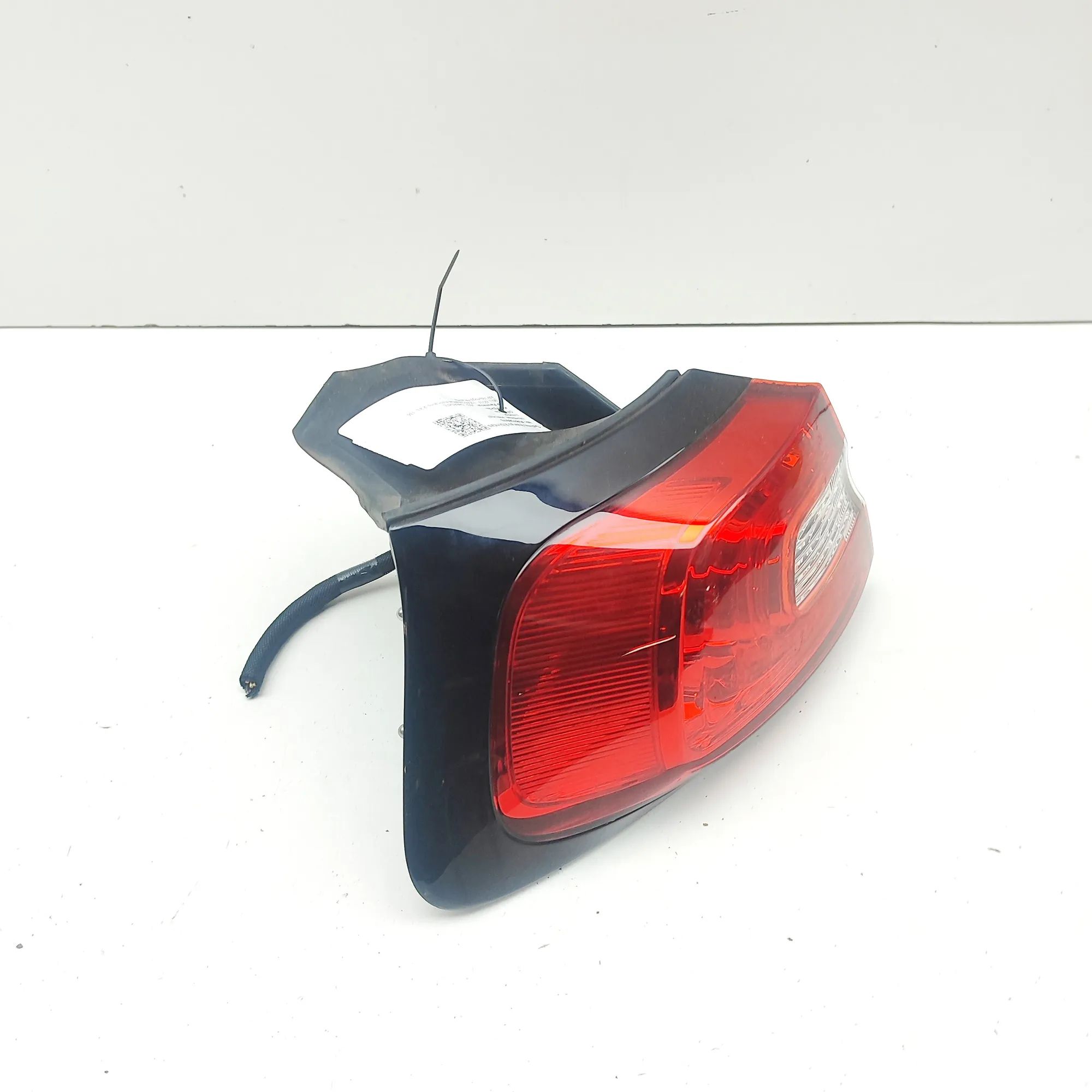 Jeep Cherokee (KL) Rear Left Tail Light Rear Left Tail Light — JEEP CHEROKEE (KL) (2013...