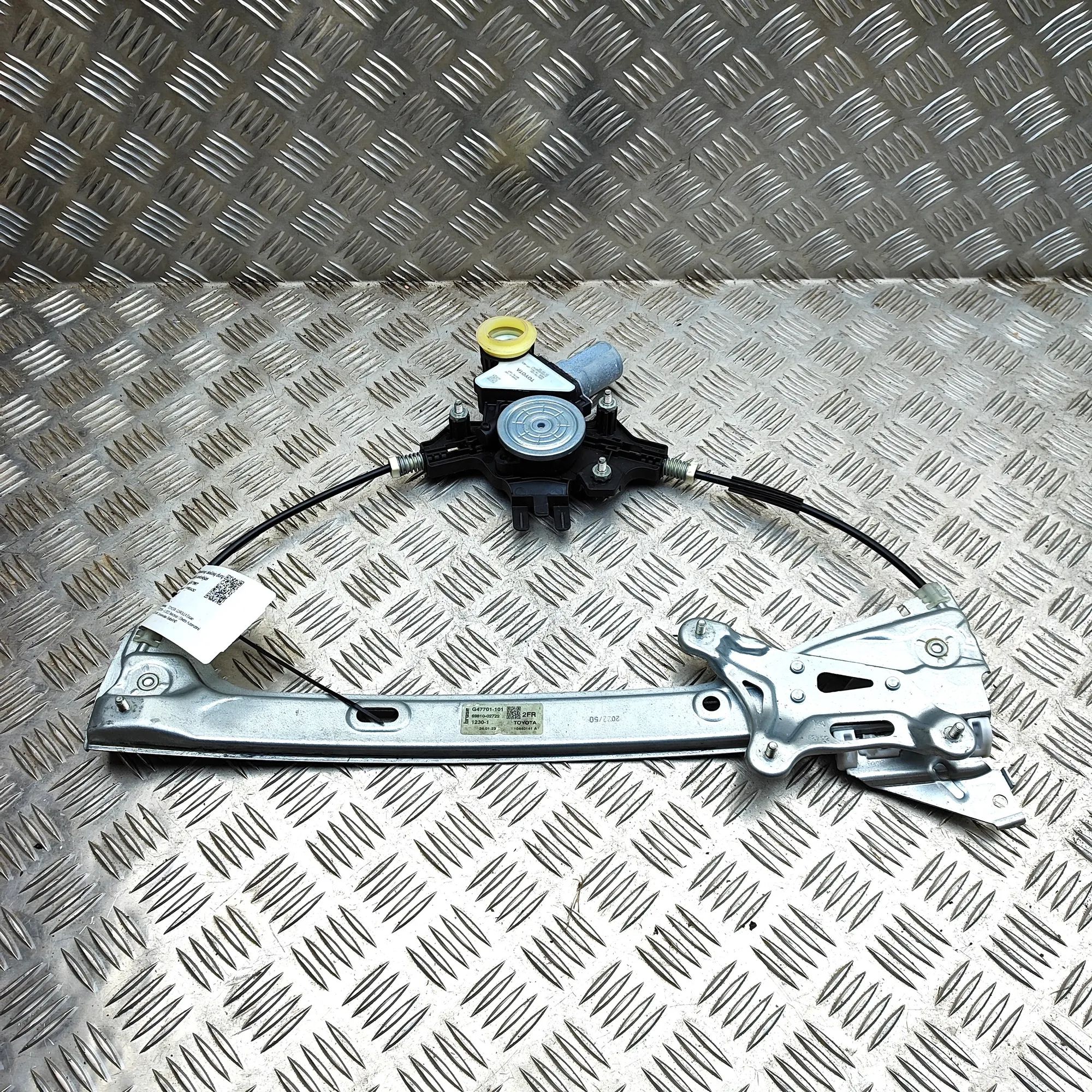 Toyota Corolla Front Right Door Window Regulator Front Right Door Window Regulator — TOYOTA CORO...