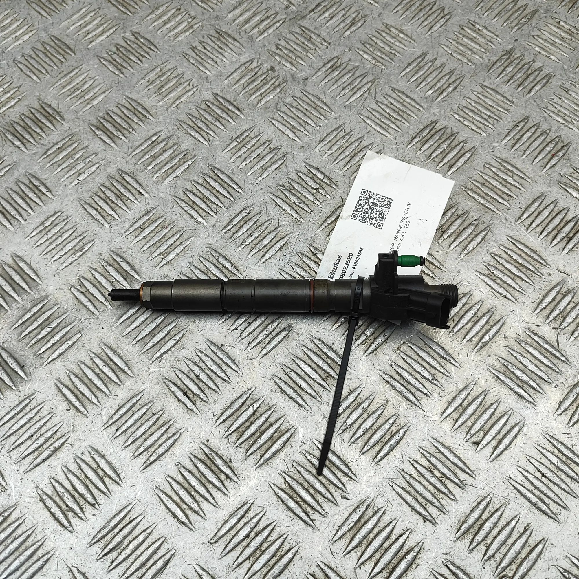 Land Rover Range Rover (L405) Fuel Injector Fuel injector — LAND ROVER RANGE ROVER (IV L405...
