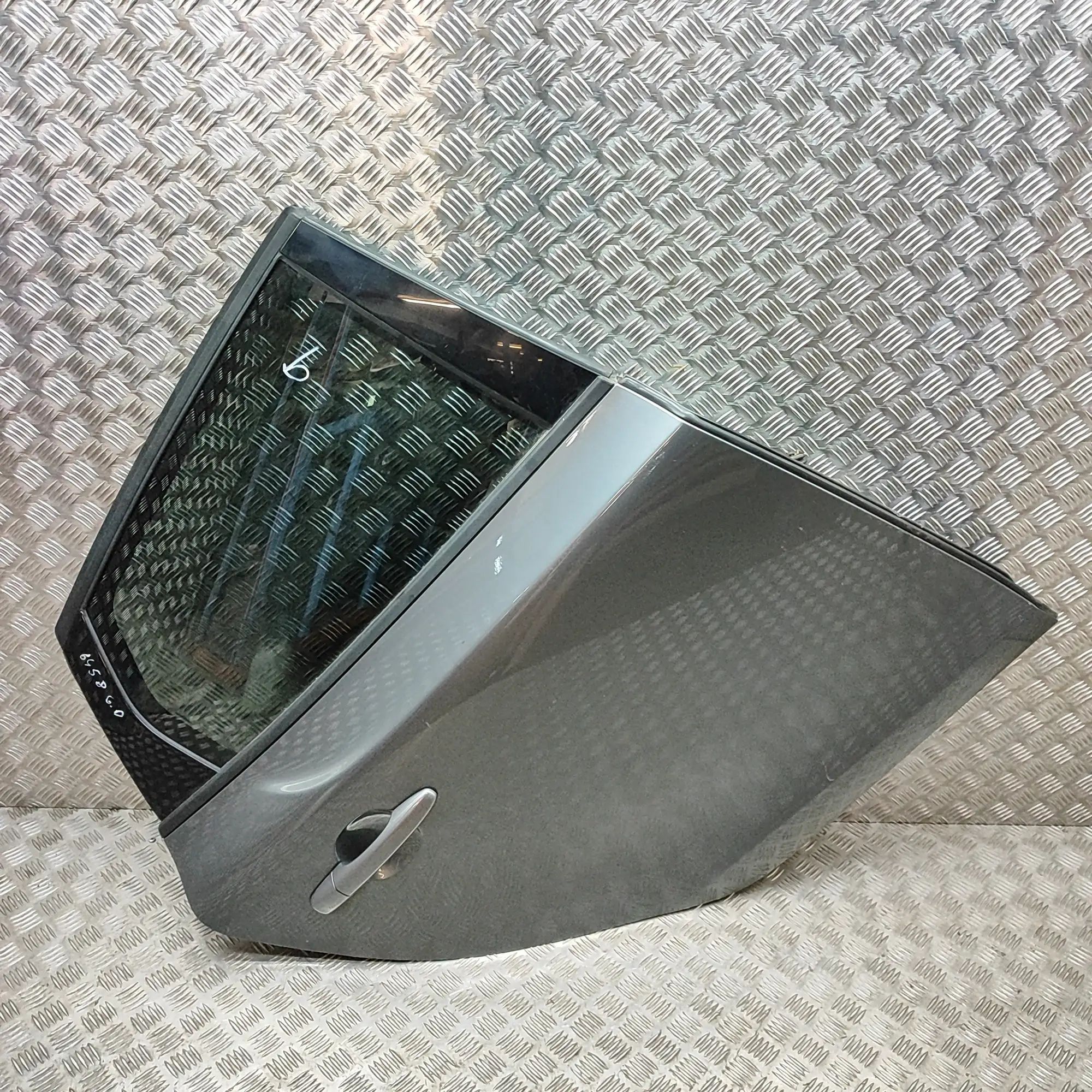 Volvo V40 Door — rear right Door — rear right — VOLVO V40 (Hatchback) (2012...