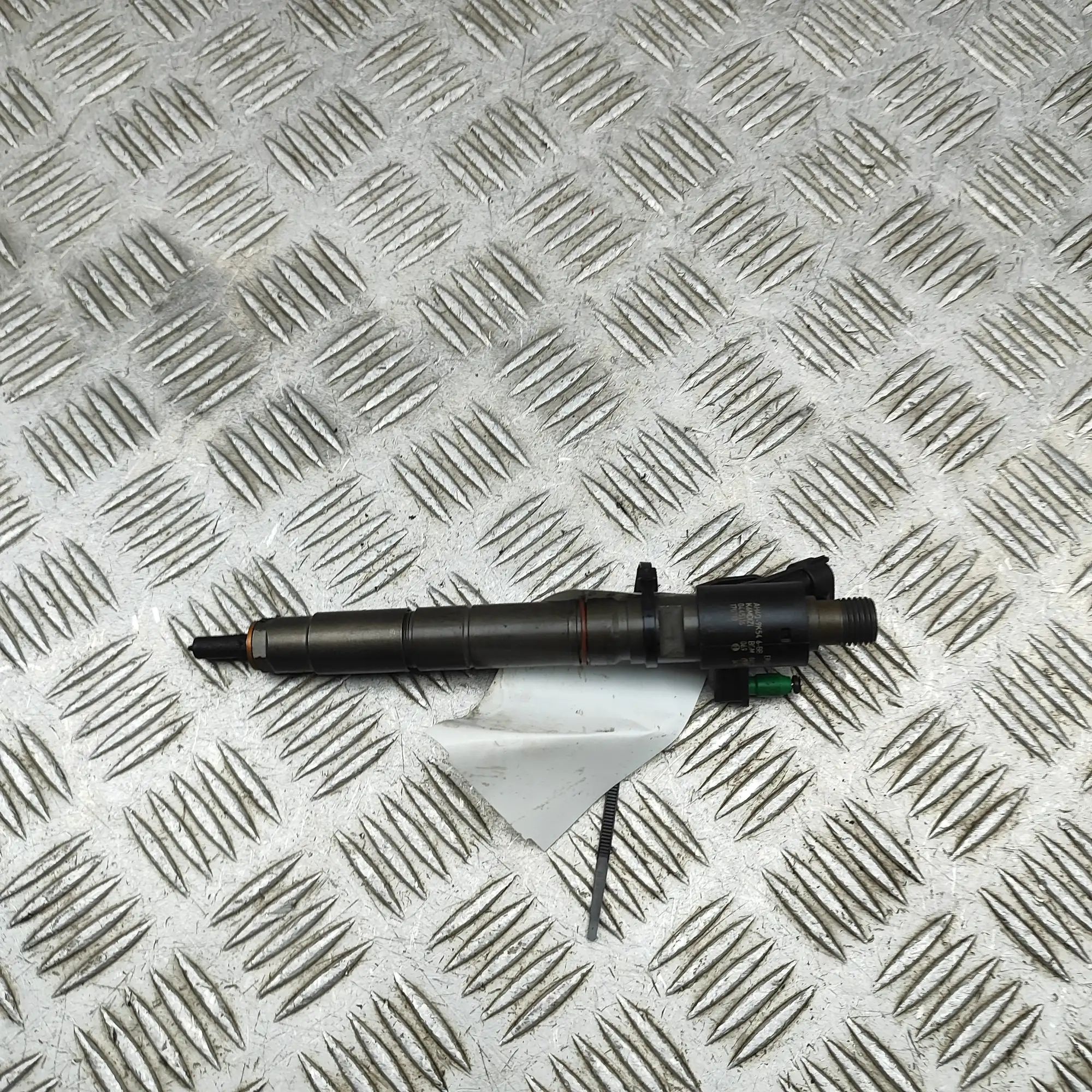 Land Rover Range Rover (L405) Fuel Injector Fuel injector — LAND ROVER RANGE ROVER (IV L405...