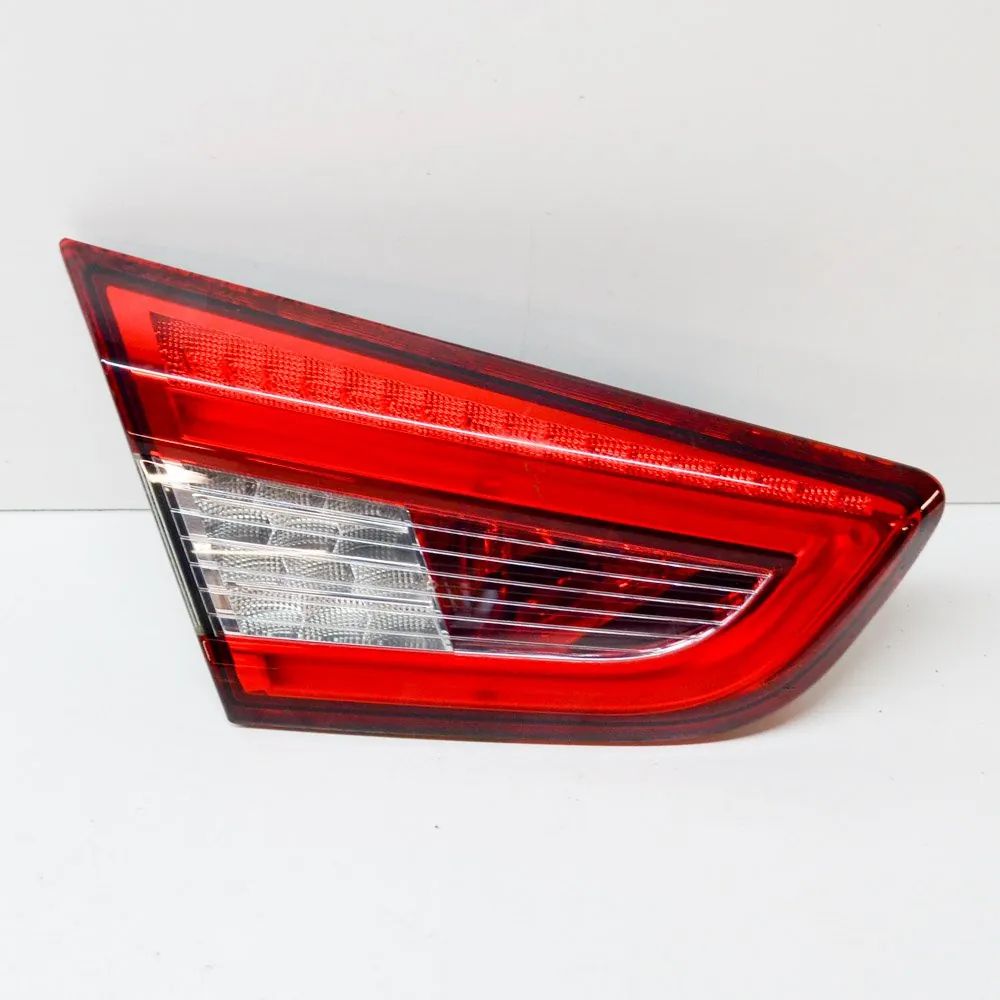 Maserati Ghibli Left Side Tailgate Tail Light Left Side Tailgate Tail Light — MASERATI GHIBLI...