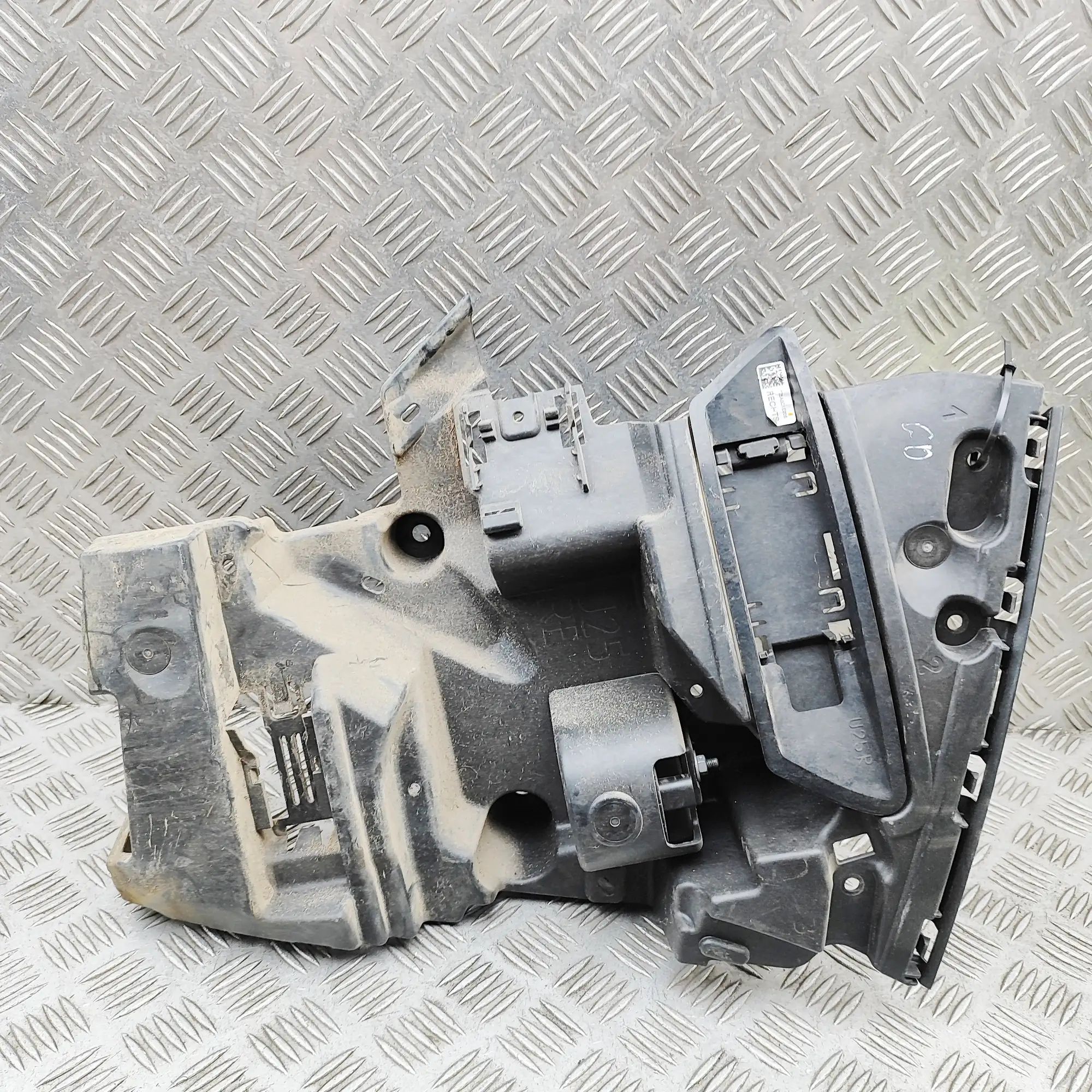 Mini Countryman (U25) Rear Right Bumper Bracket Rear Right Bumper Bracket — MINI COUNTRYMAN (U2...