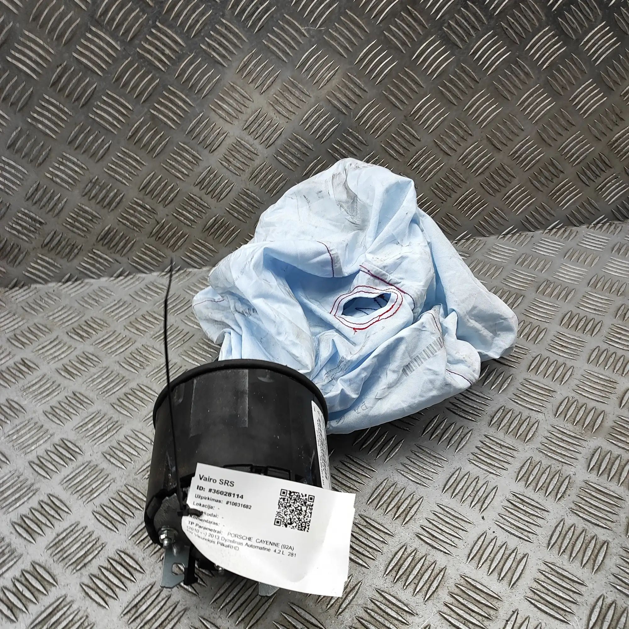 Porsche Cayenne Steering Wheel Safety Bag SRS Steering Wheel Safety Bag SRS — PORSCHE CAYENNE...