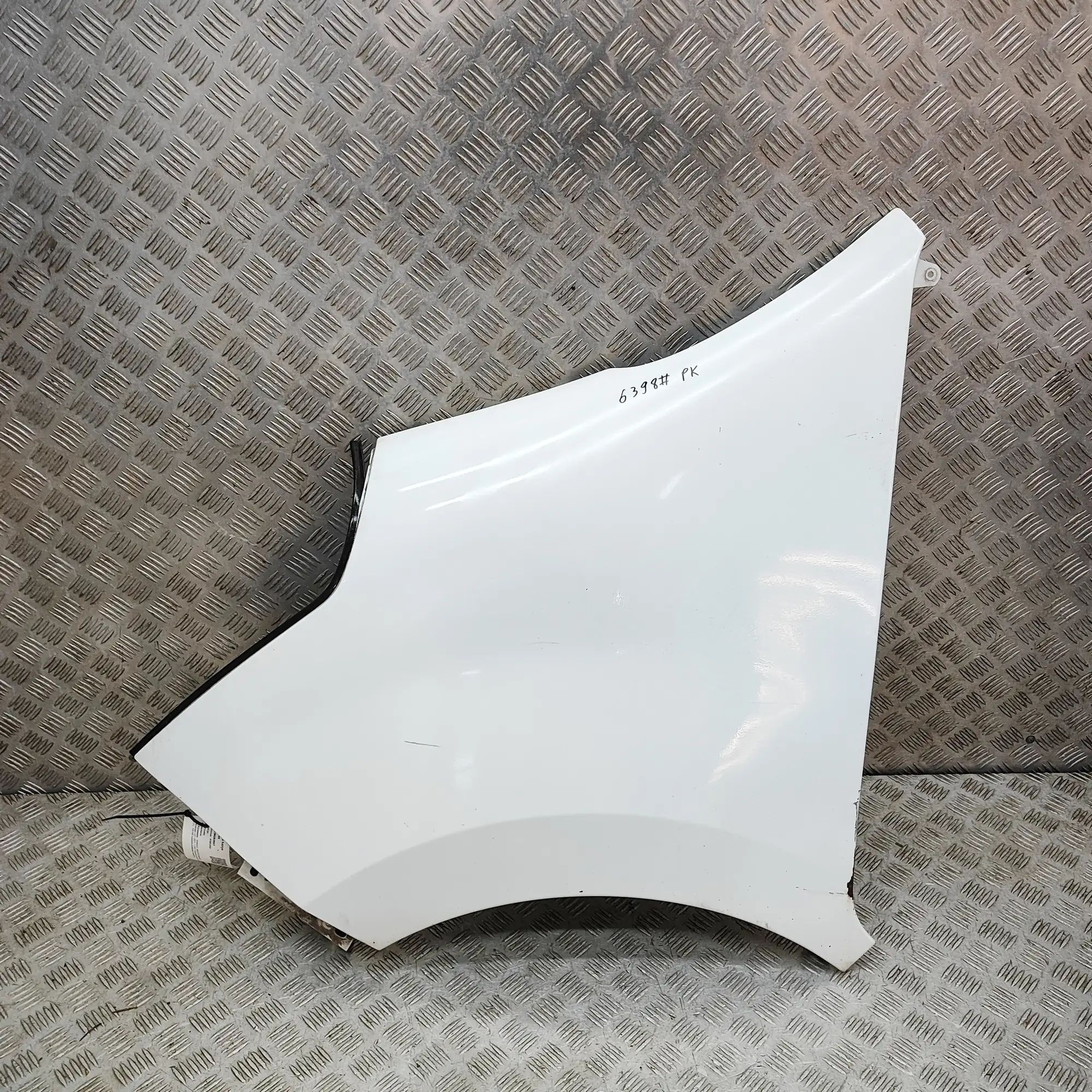 Renault Master Front Left Fender Front Left Fender — RENAULT MASTER (III Minibus...