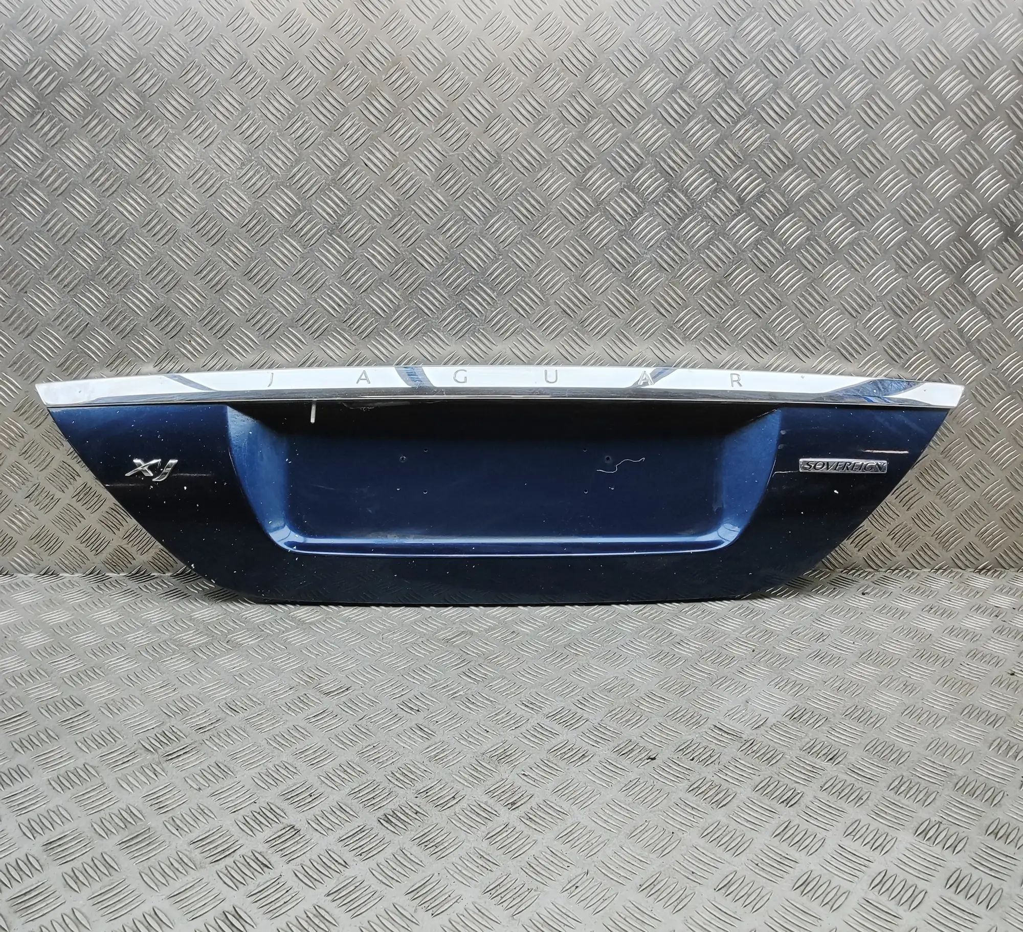 Jaguar XJ Trim Number Plate Light Trim Number Plate Light — JAGUAR XJ (X350) (200...