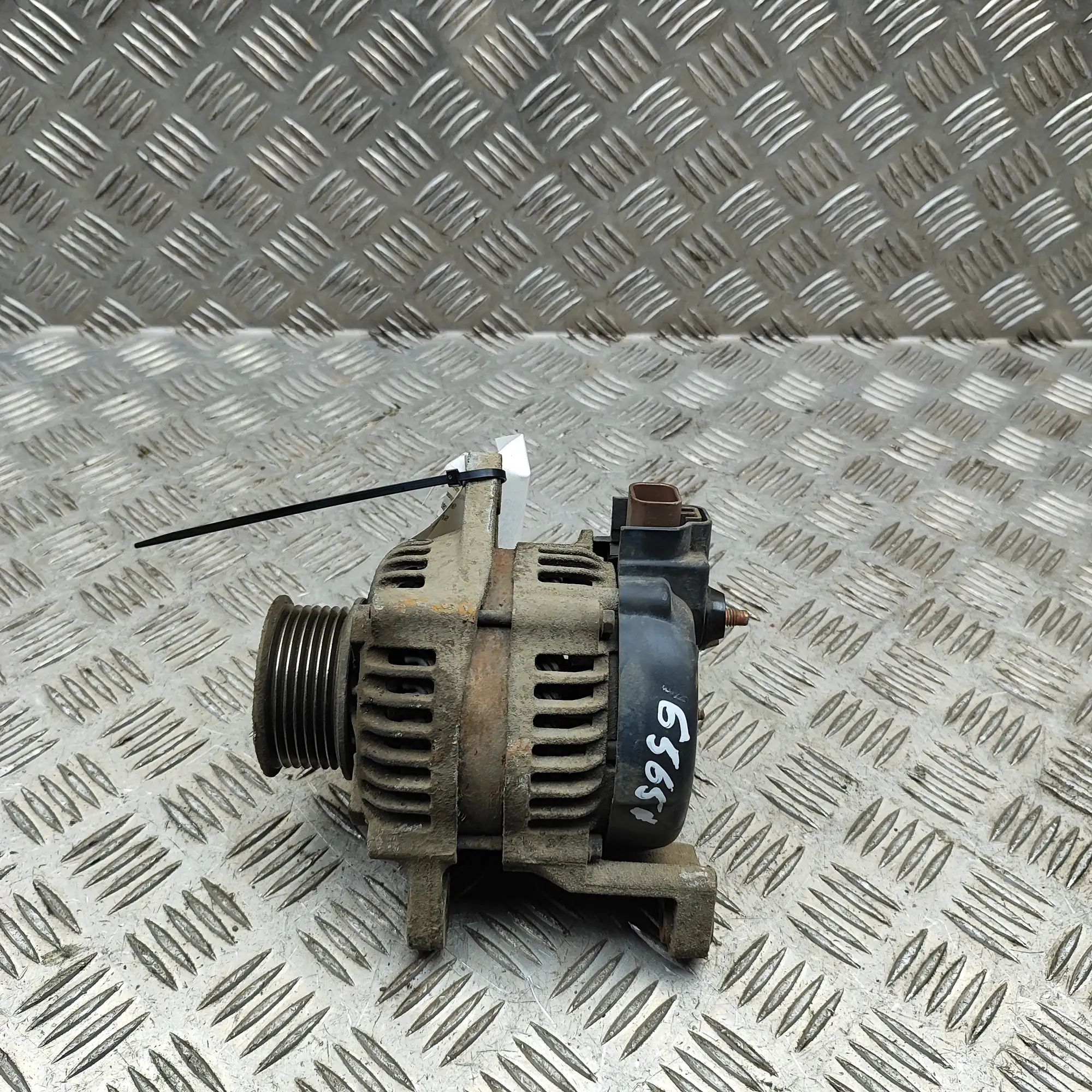 Isuzu D-Max Alternator Alternator — ISUZU D-MAX (II TFR, TFS) (2012-.....