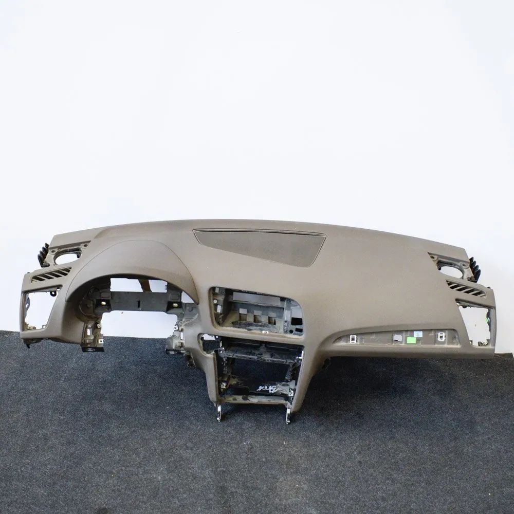 Audi Q5 (8R) Dashboard Dashboard — AUDI Q5 (8R) (2008-2017) — 8R185804...