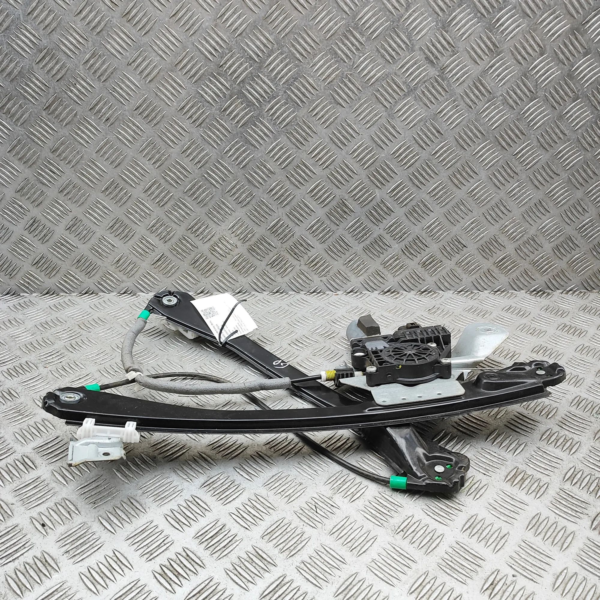 Jaguar XJ Rear Right Door Window Regulator Rear Right Door Window Regulator — JAGUAR XJ (X...