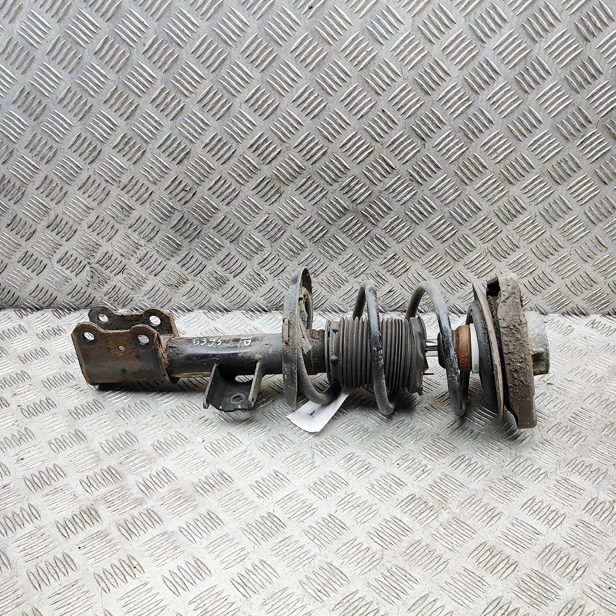 Mercedes-Benz CLA (C117) Shock absorber — front right Shock absorber — front right — MERCEDES BENZ CL...