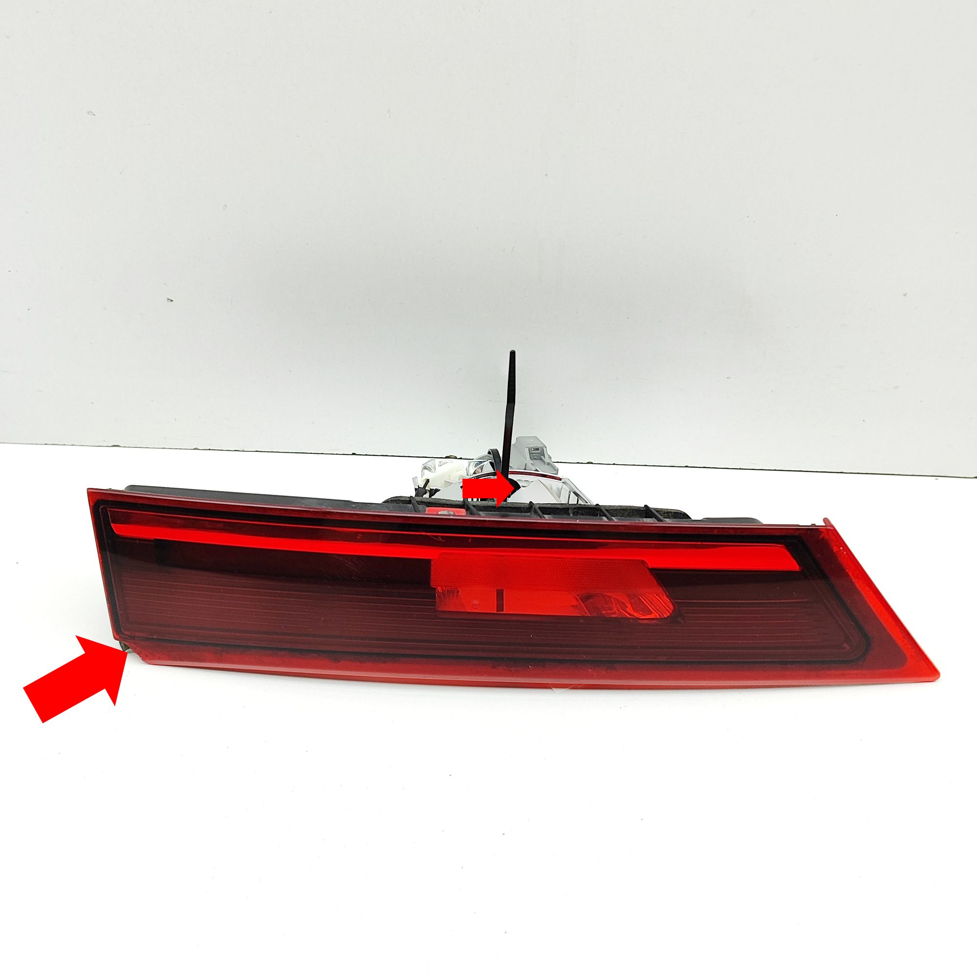 Volvo S90 Left Side Tailgate Tail Light Left Side Tailgate Tail Light — VOLVO S90 (II) ...