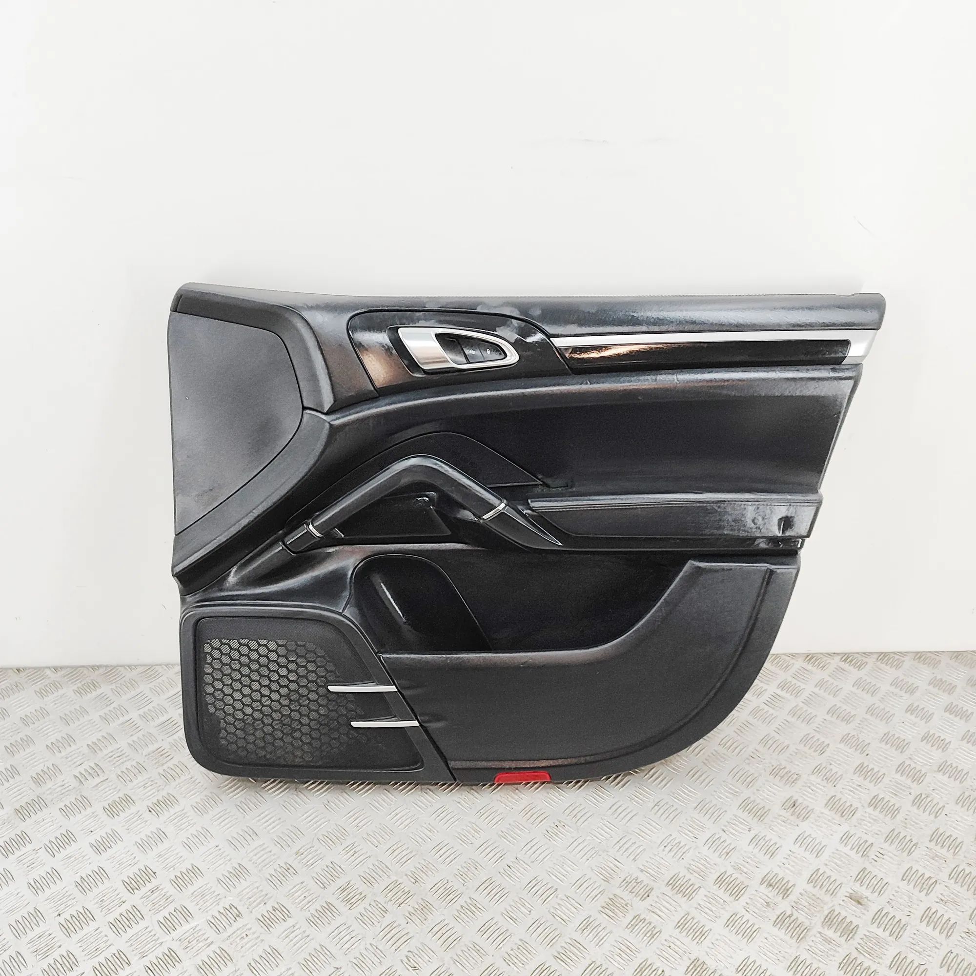 Porsche Cayenne Front Right Door Panel Front Right Door Panel — PORSCHE CAYENNE (92A) ...