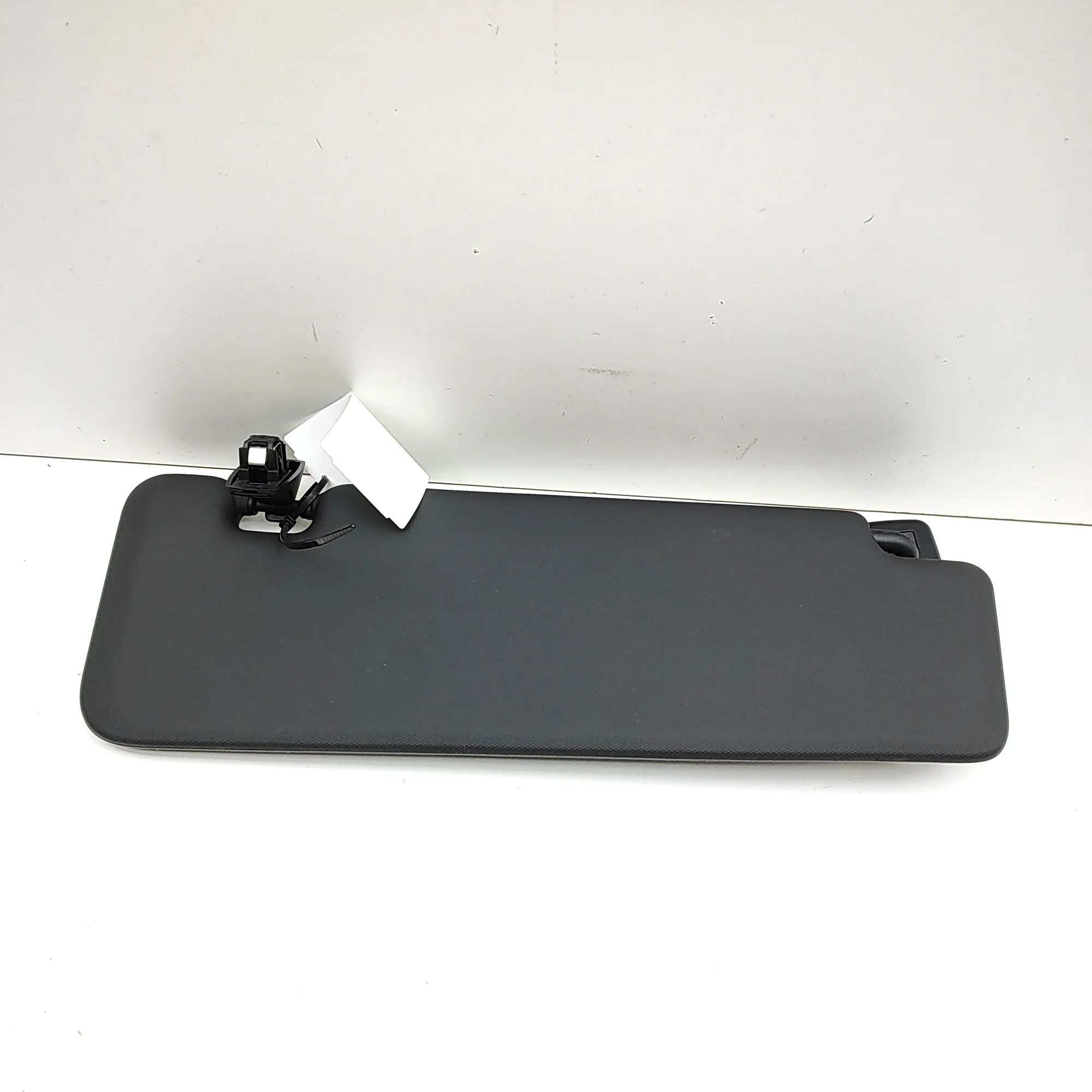 BMW X6 (G06) Left Side Sun Visor Left Side Sun Visor — BMW X6G06 (2019-...) — 5A...
