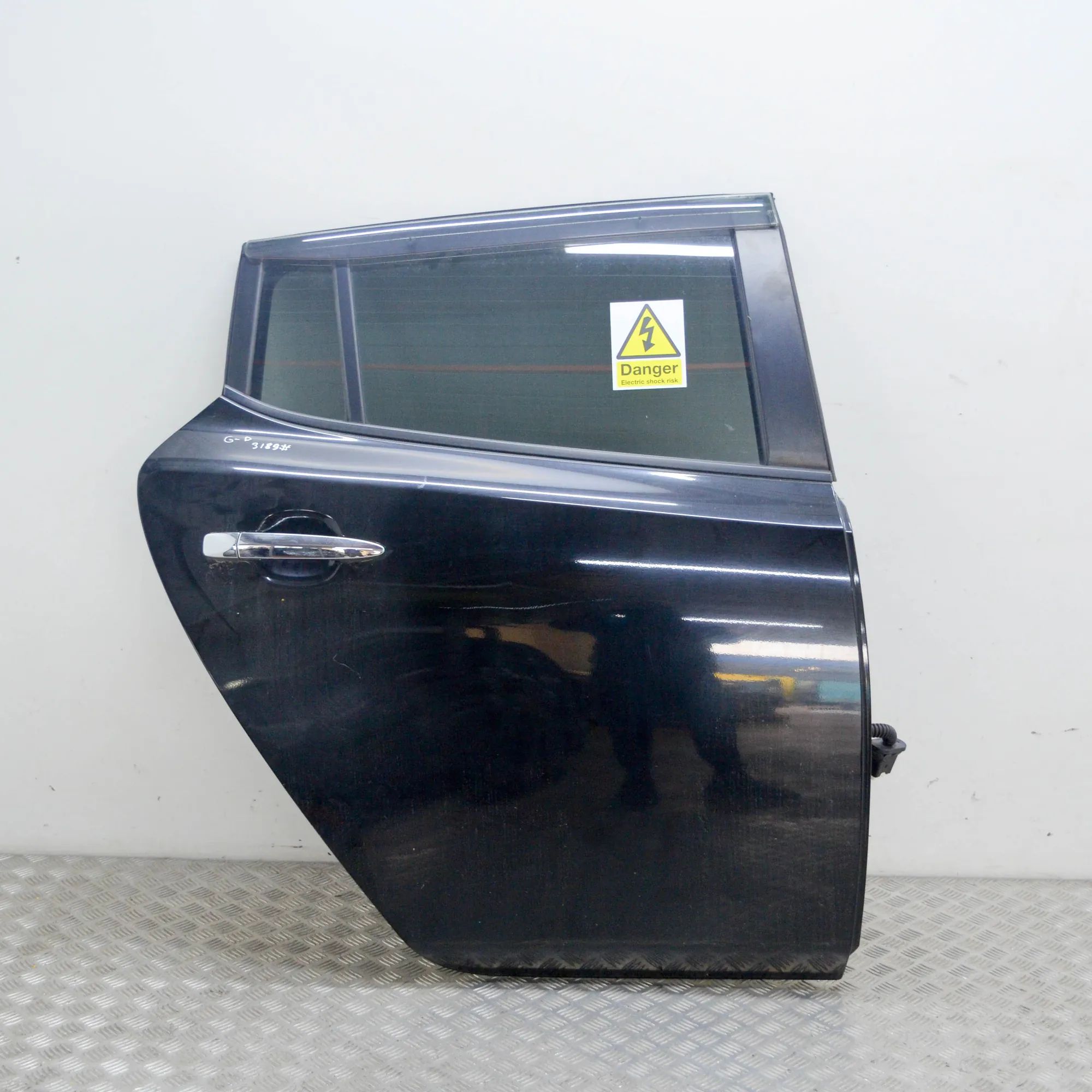 Nissan Leaf Door — rear right Door — rear right — NISSAN LEAF (ZE0) (2010-......