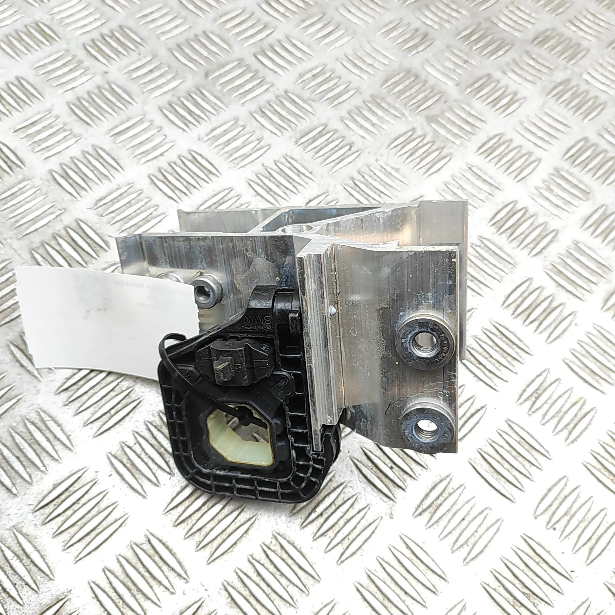 BMW 5 (G30 / G31) Radiator Holder Radiator Holder — BMW 5 SERIES (G60) (2023-PRES...