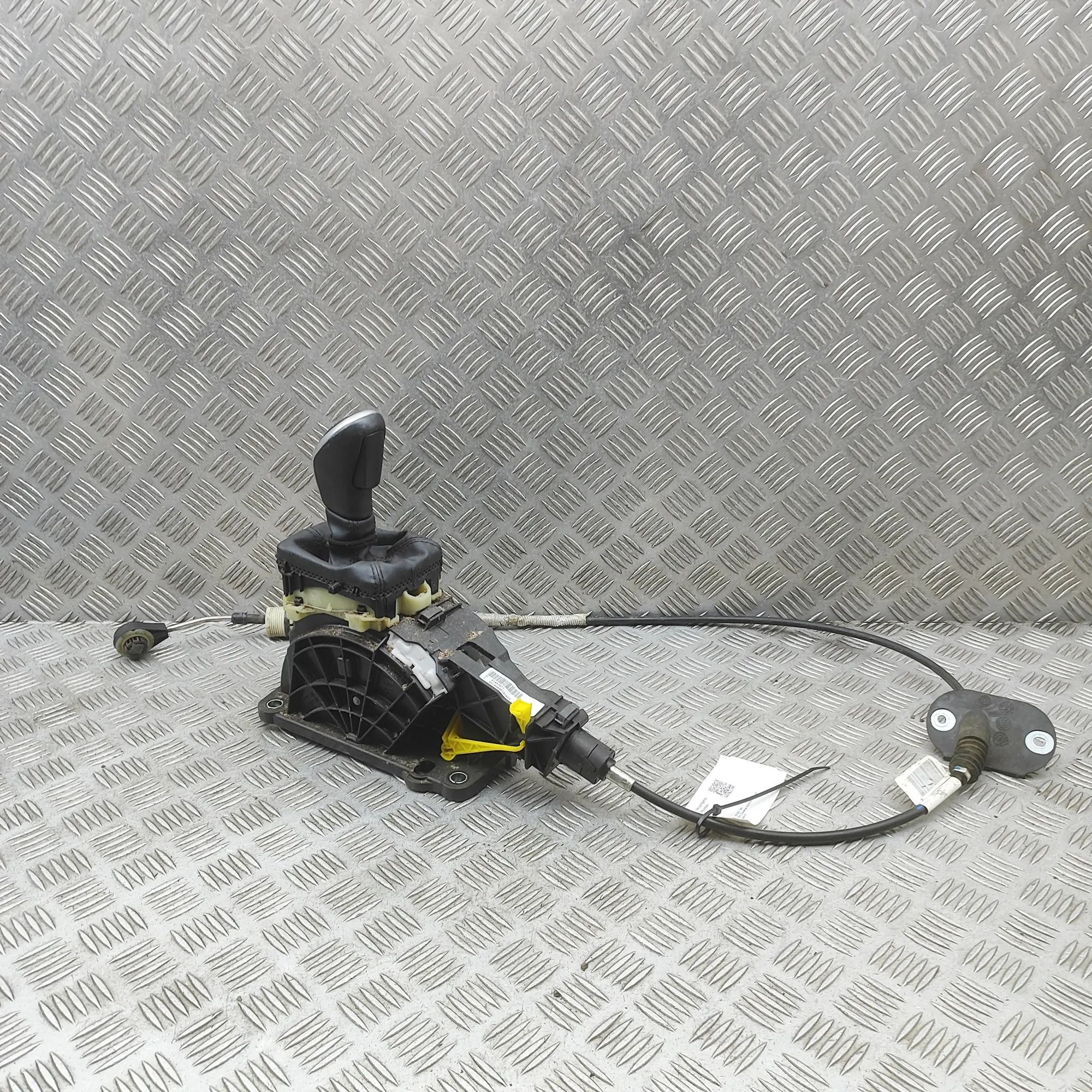 Volvo S60 Gear Shifting Mechanism Gear Shifting Mechanism — VOLVO S60 (II) (2010-...