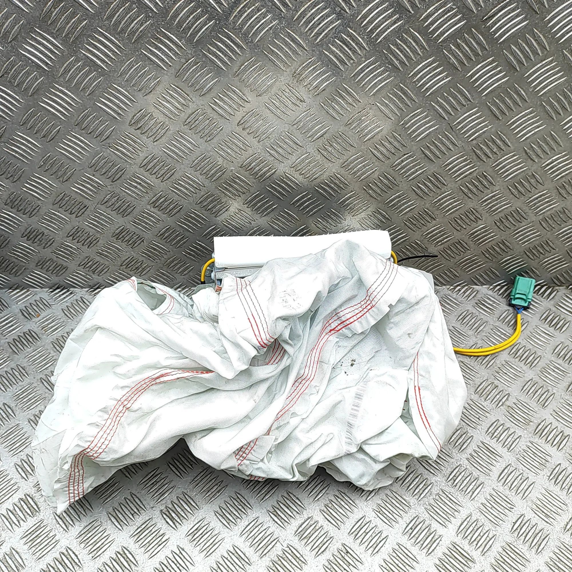 Maserati GranTurismo / GranCabrio Dashboard Safety Bag SRS Dashboard Safety Bag SRS — MASERATI GRAN (TURIS...